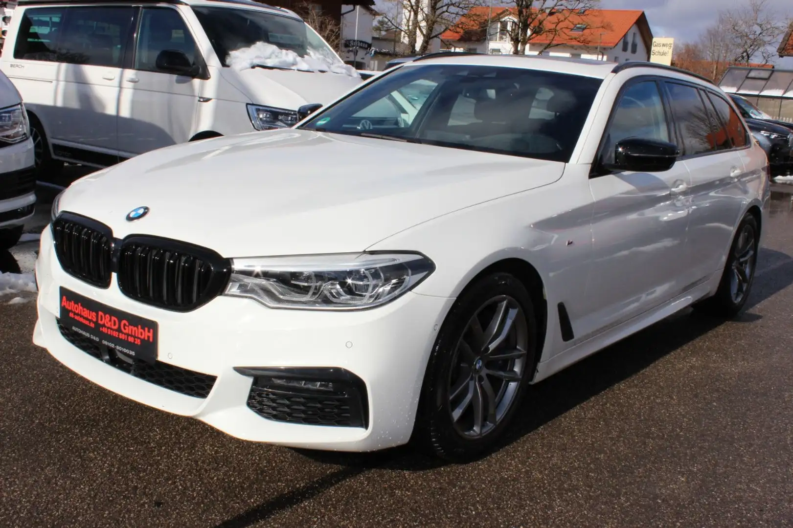 BMW 530 d Touring xDrive M Sport Pano Head-Up Weiß - 1