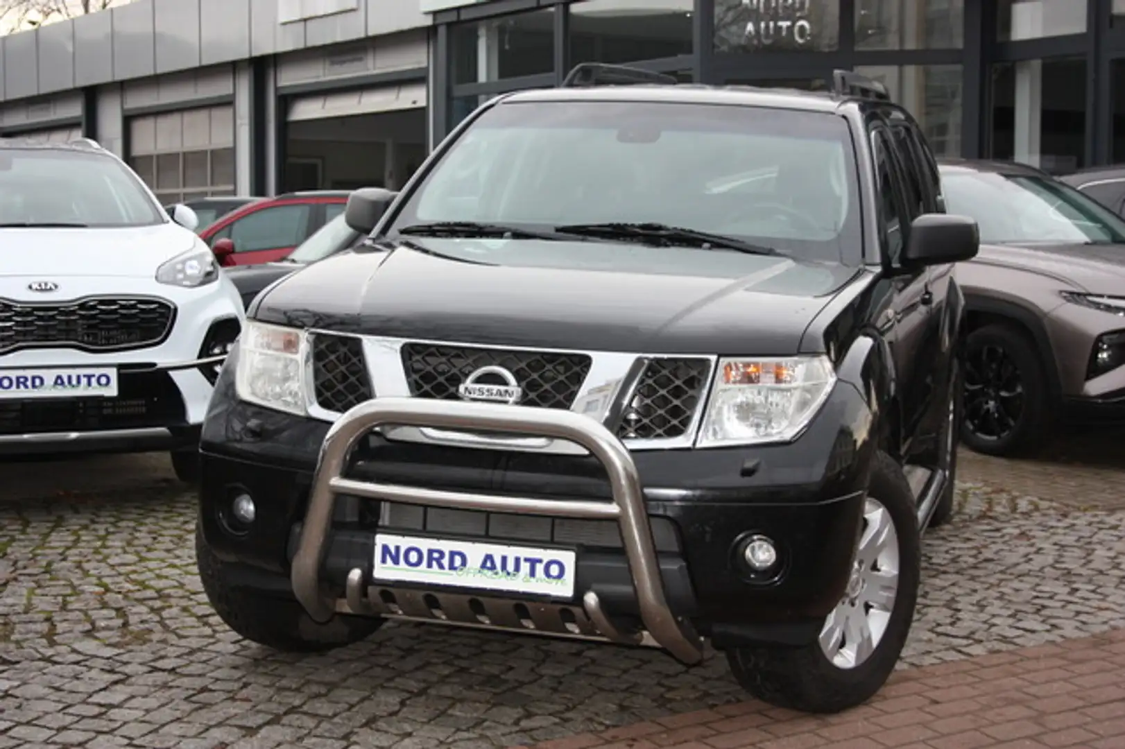 Nissan Pathfinder 2.5 dCi Comfort Siyah - 2