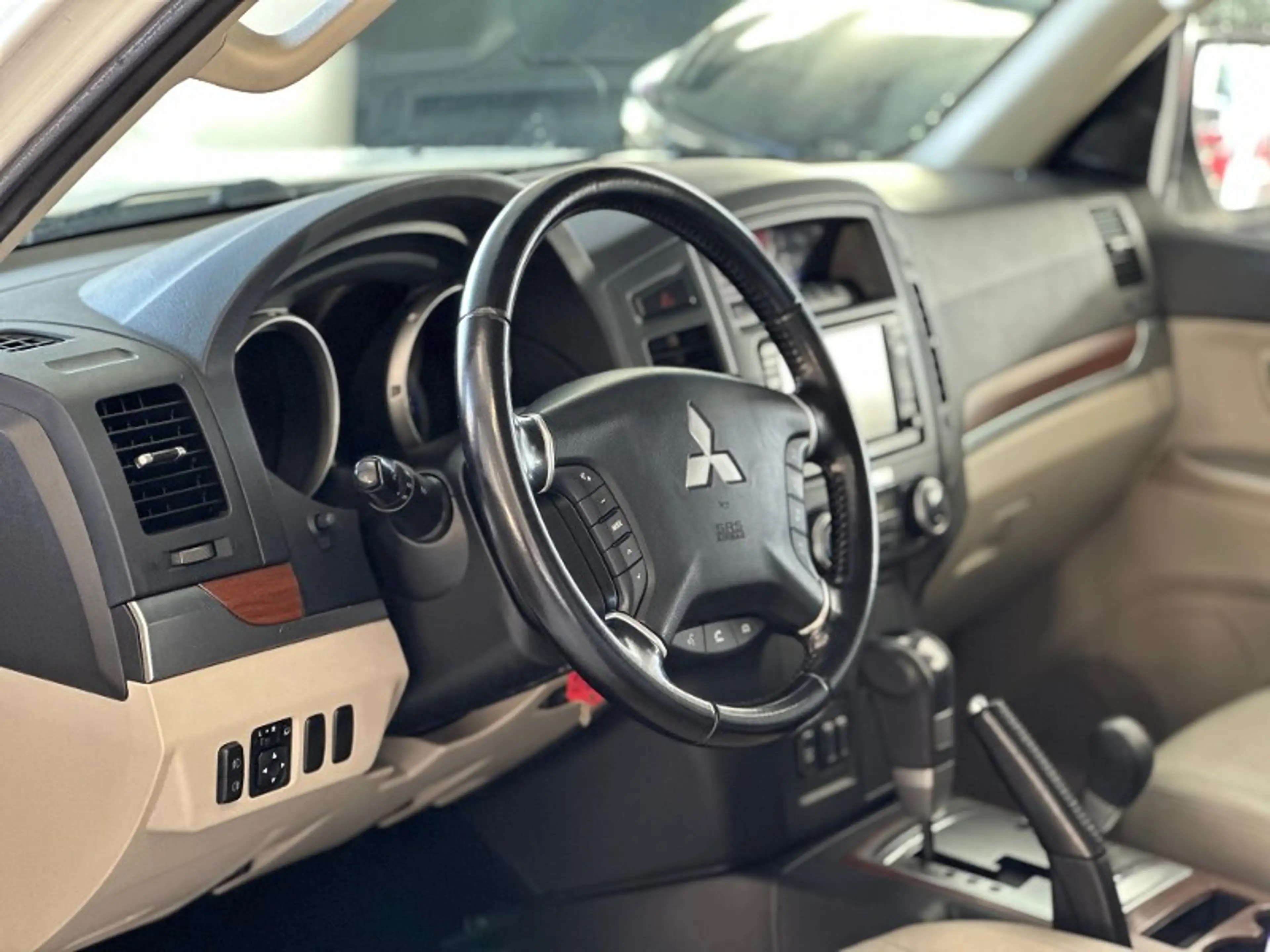 Mitsubishi Pajero 3.2 DI-D Instyle (5-trg.) — photo 9