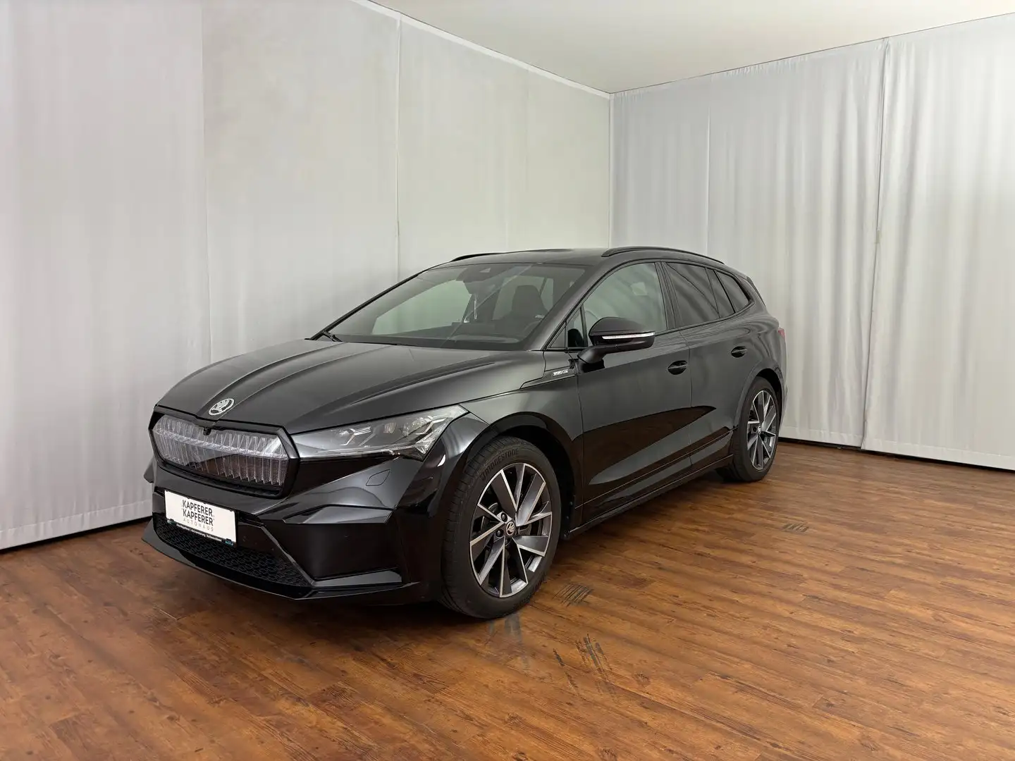 Skoda Enyaq Sportline 80x Schwarz - 2