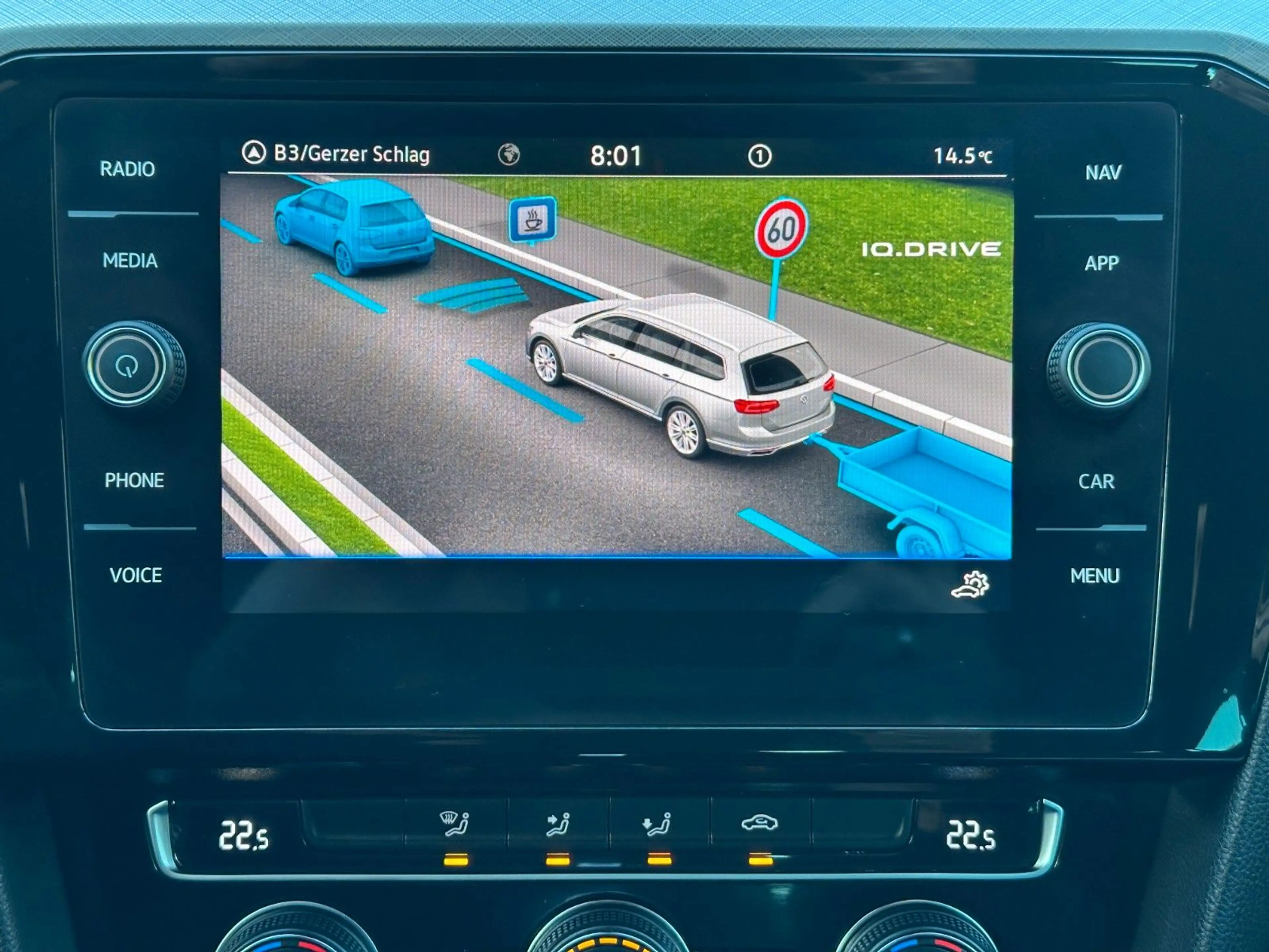 Volkswagen Passat Variant Business DSG ACC SHZ AHK — photo 12