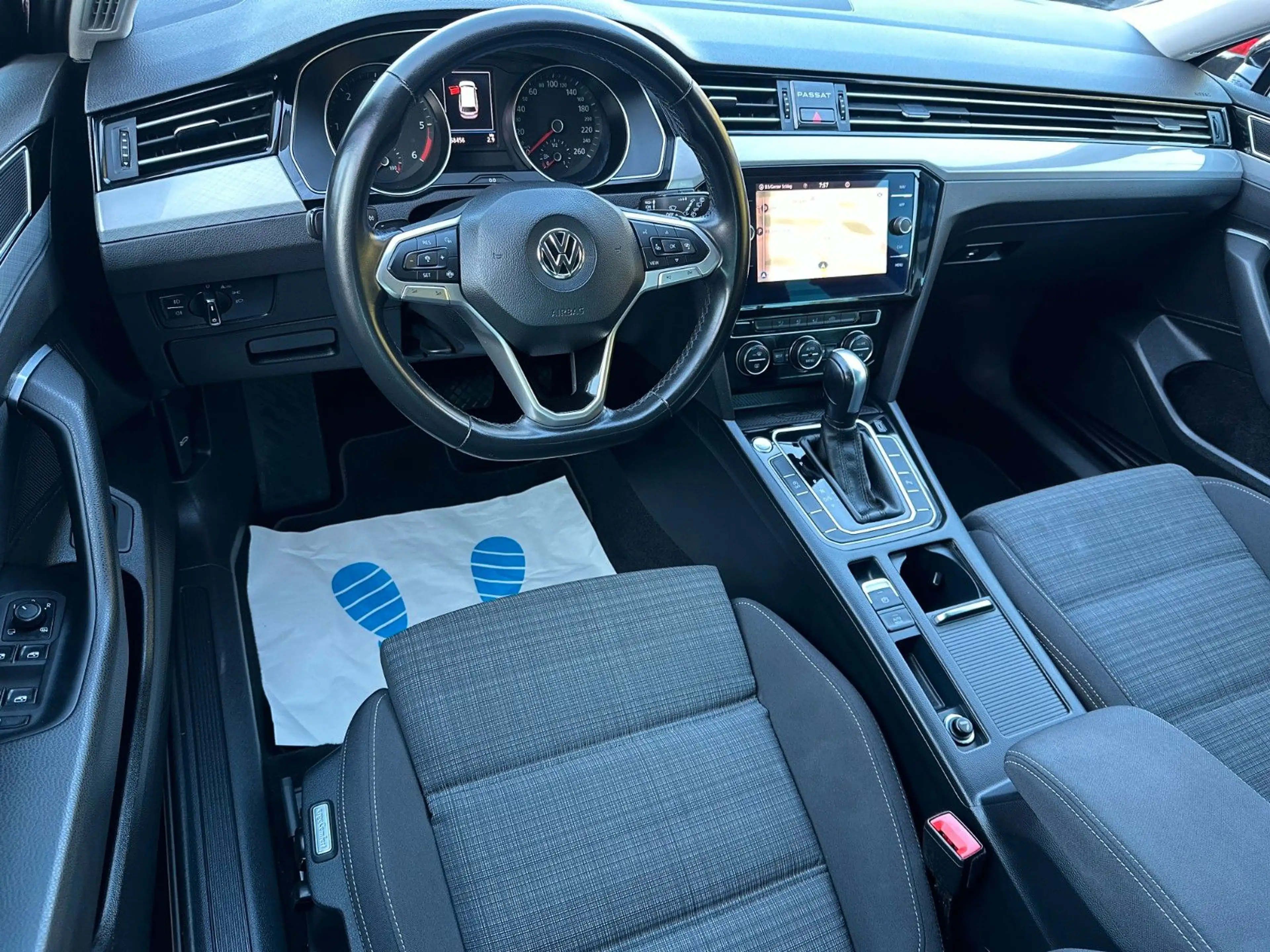 Volkswagen Passat Variant Business DSG ACC SHZ AHK — photo 8