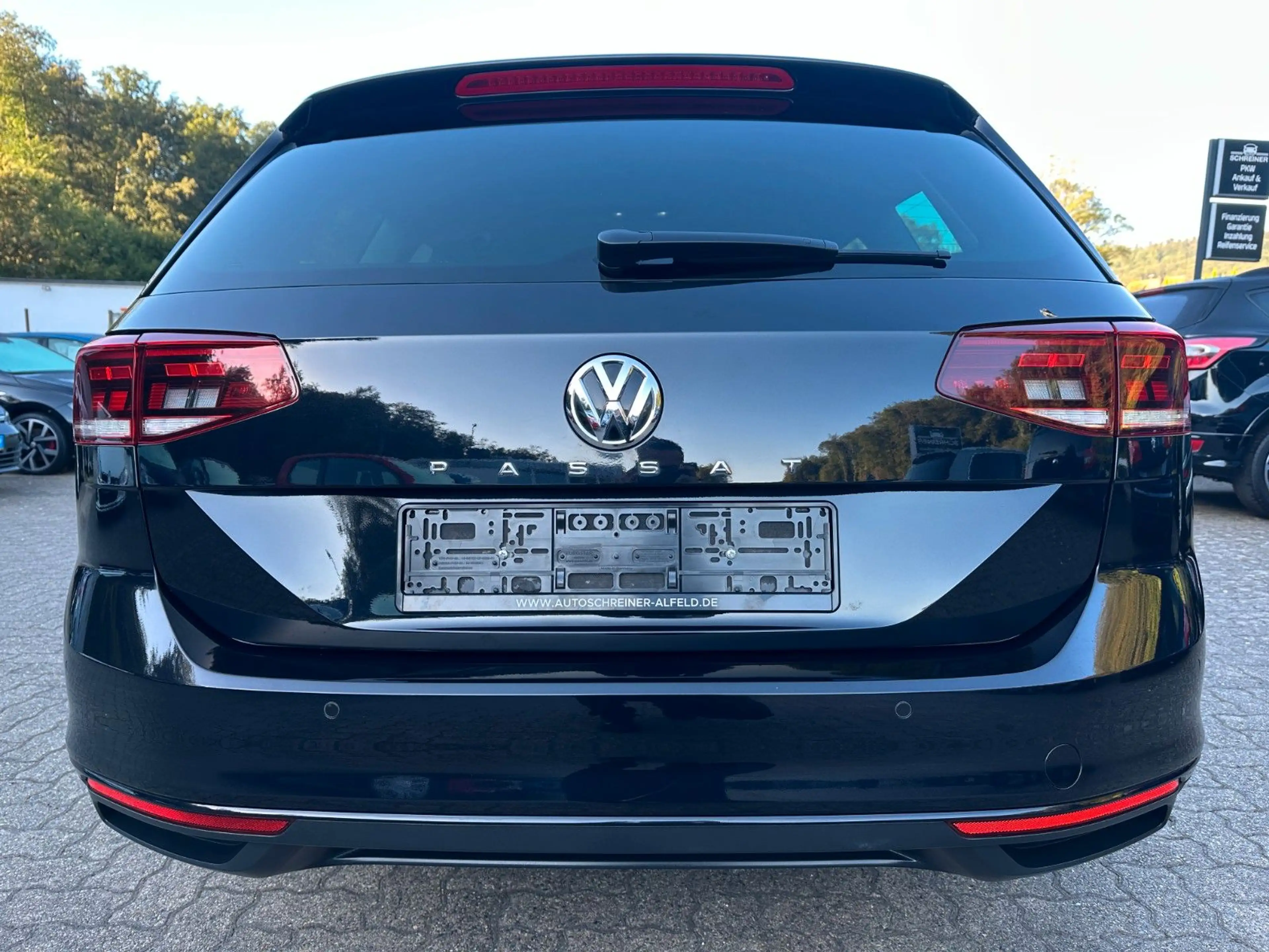 Volkswagen Passat Variant Business DSG ACC SHZ AHK — photo 6