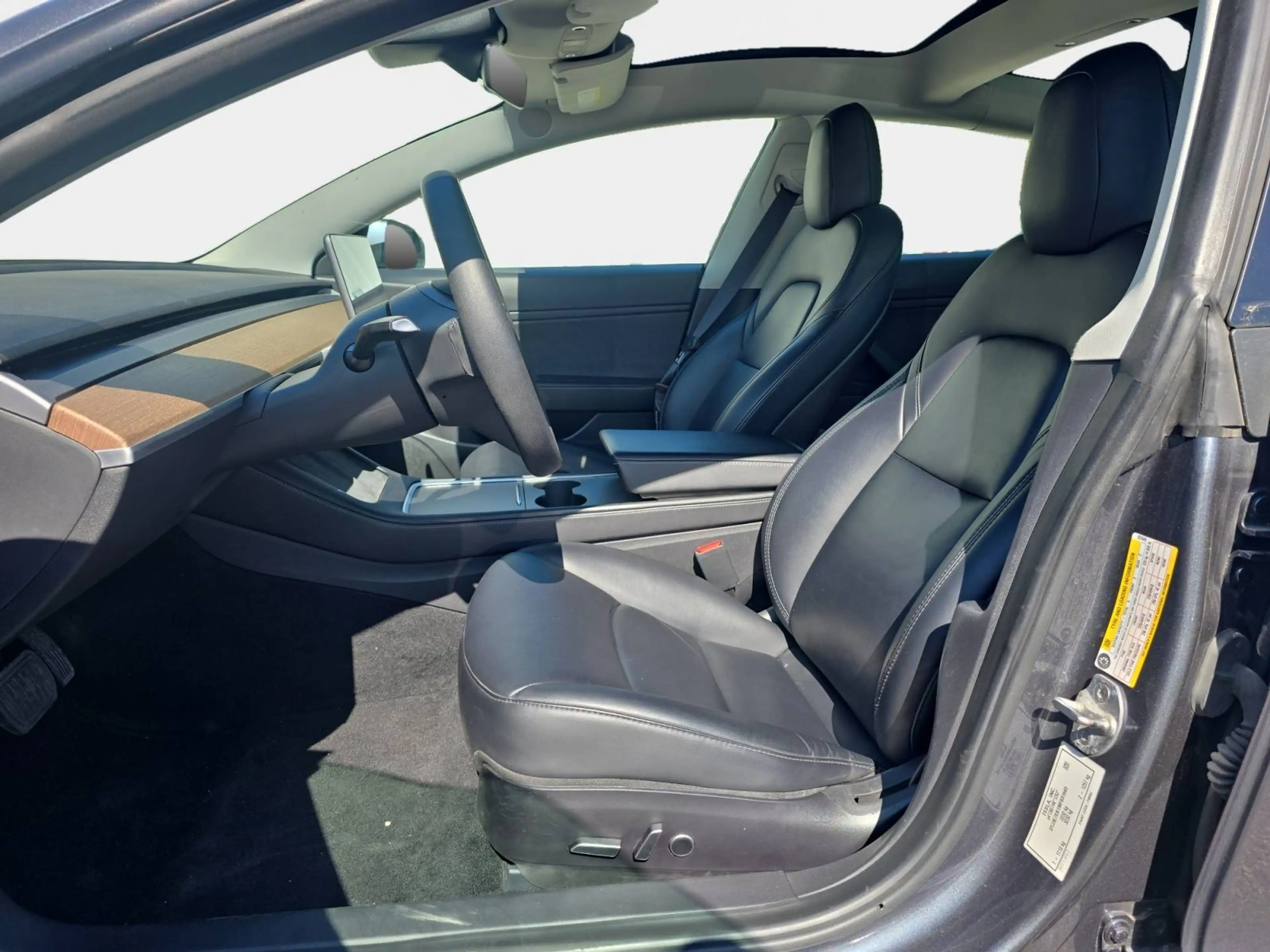 Tesla Model 3 Long Range Dual AWD — photo 10
