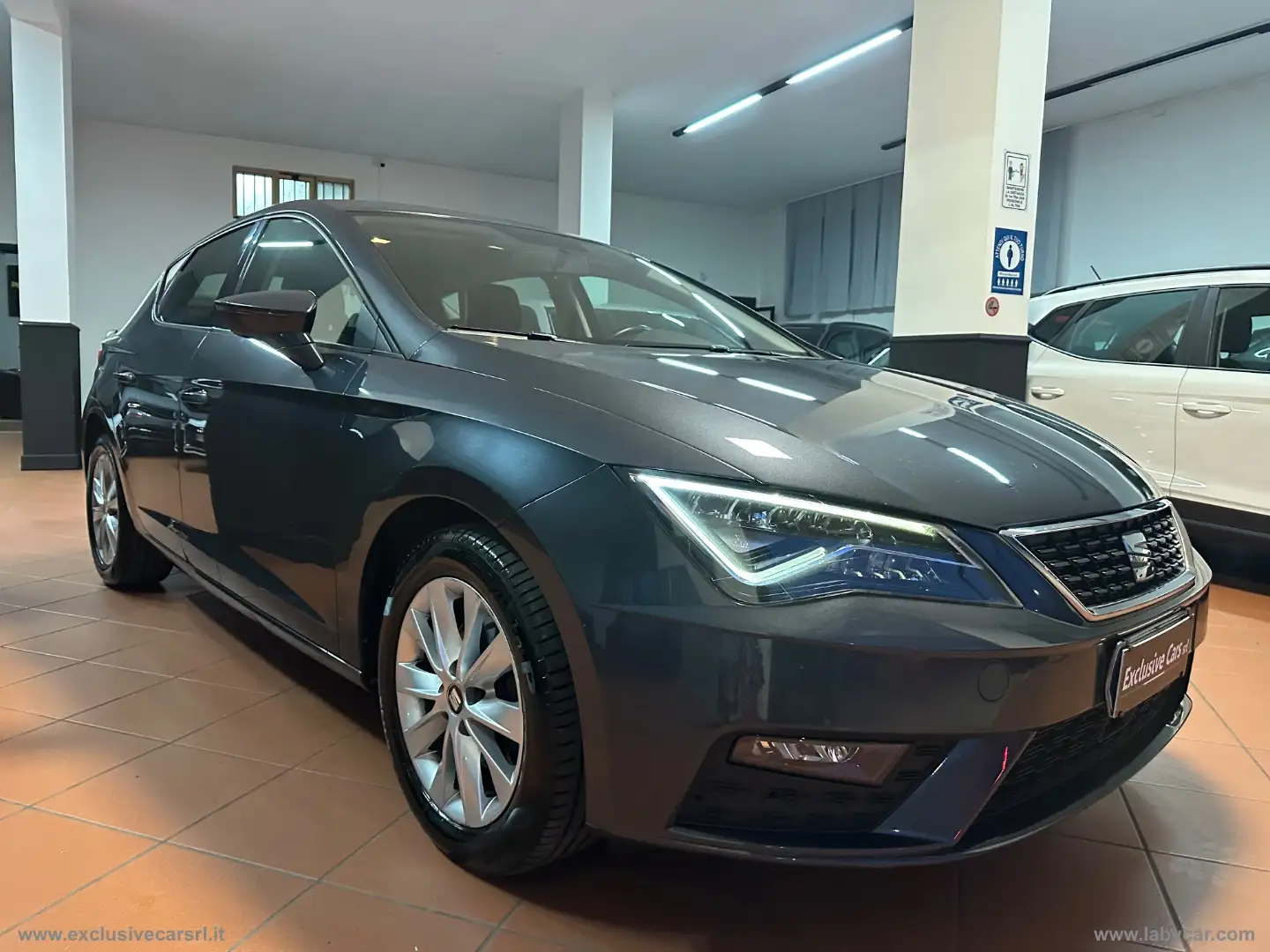 SEAT Leon 1.6 TDI 115 CV DSG 5p. UFFICIALE VOLKSWAGEN ITALIA Grijs - 2