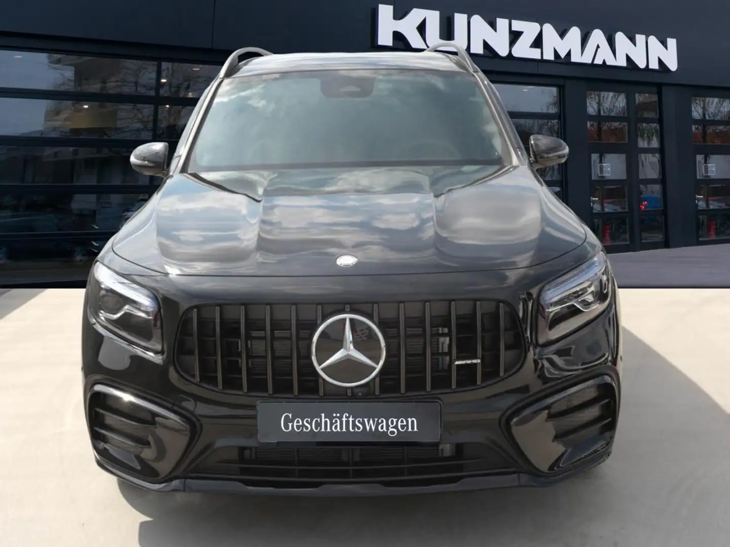 Mercedes-Benz GLB 35 AMG AMG GLB 35 4MATIC Night AHK Panorama Schwarz - 2