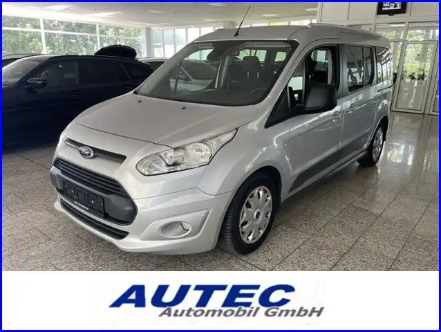 Ford Grand Tourneo