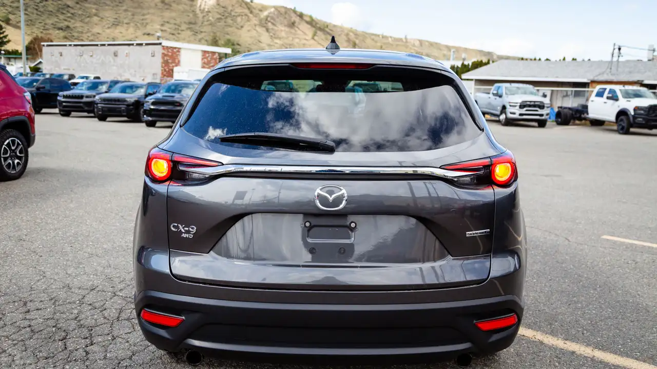 Mazda CX-9 снимка Mazda CX-9