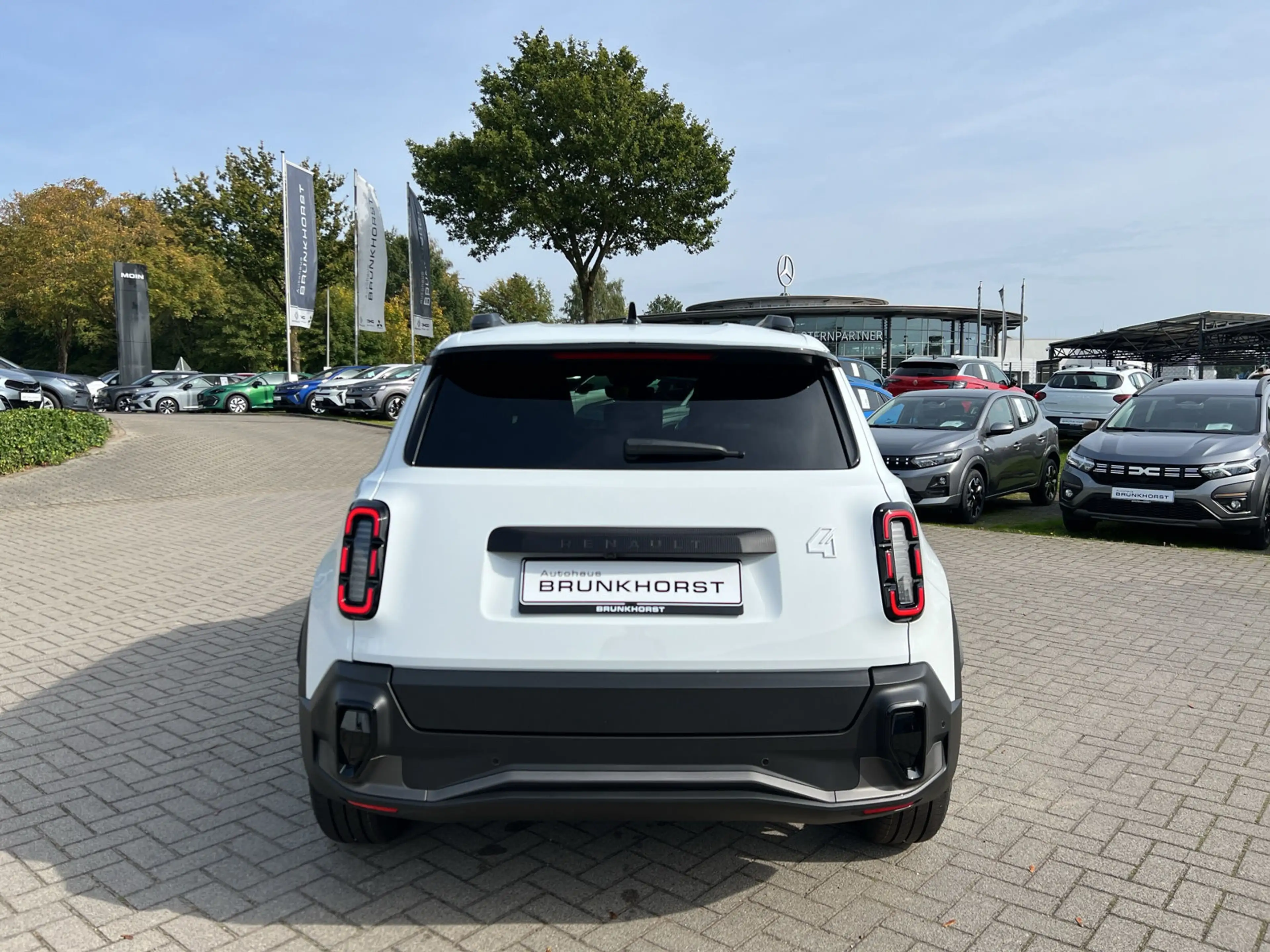 Renault R 4 E-Tech 150 Comfort Range Techno SHZ+RFK+StHz — photo 2