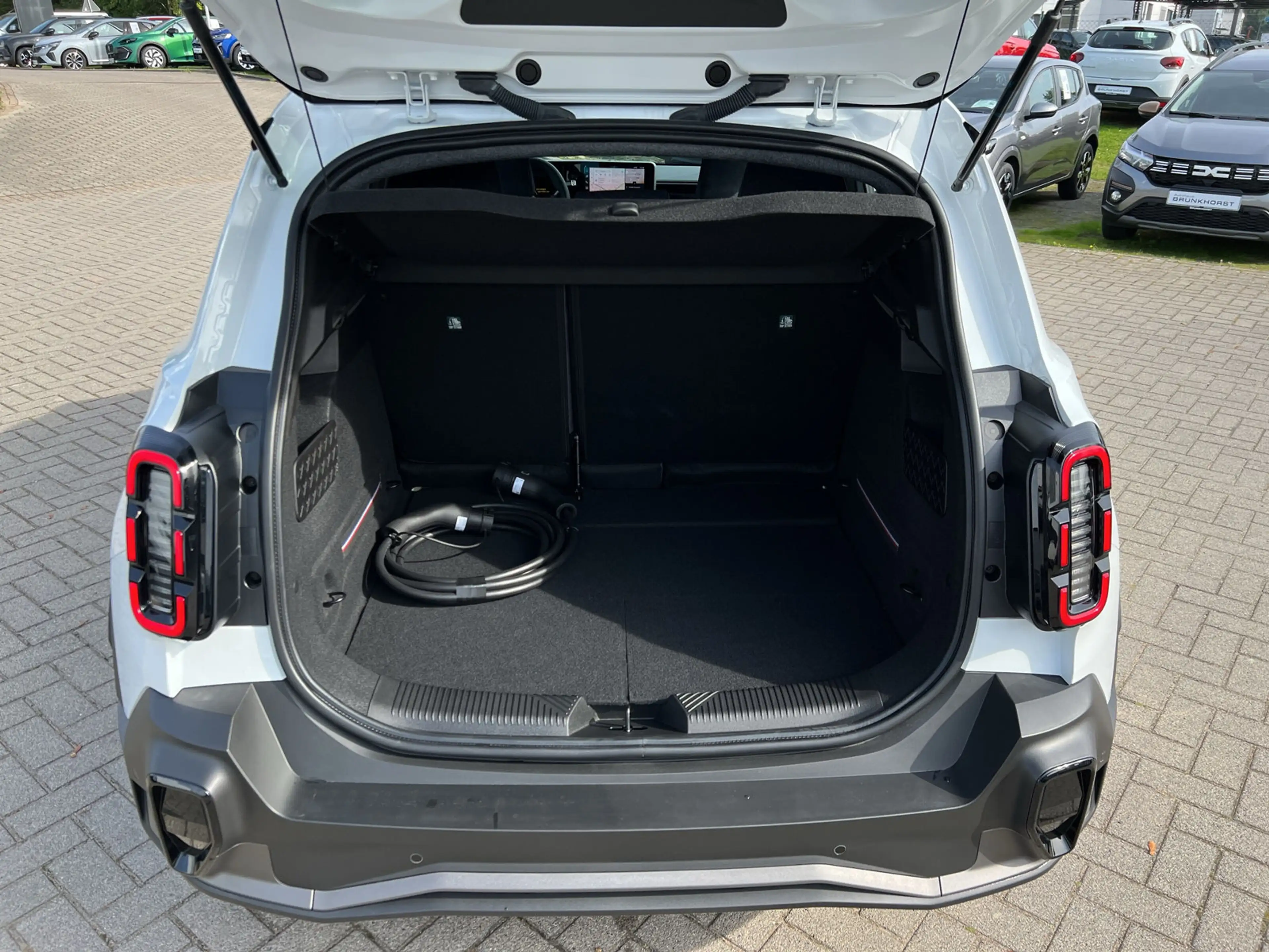 Renault R 4 E-Tech 150 Comfort Range Techno SHZ+RFK+StHz — photo 15