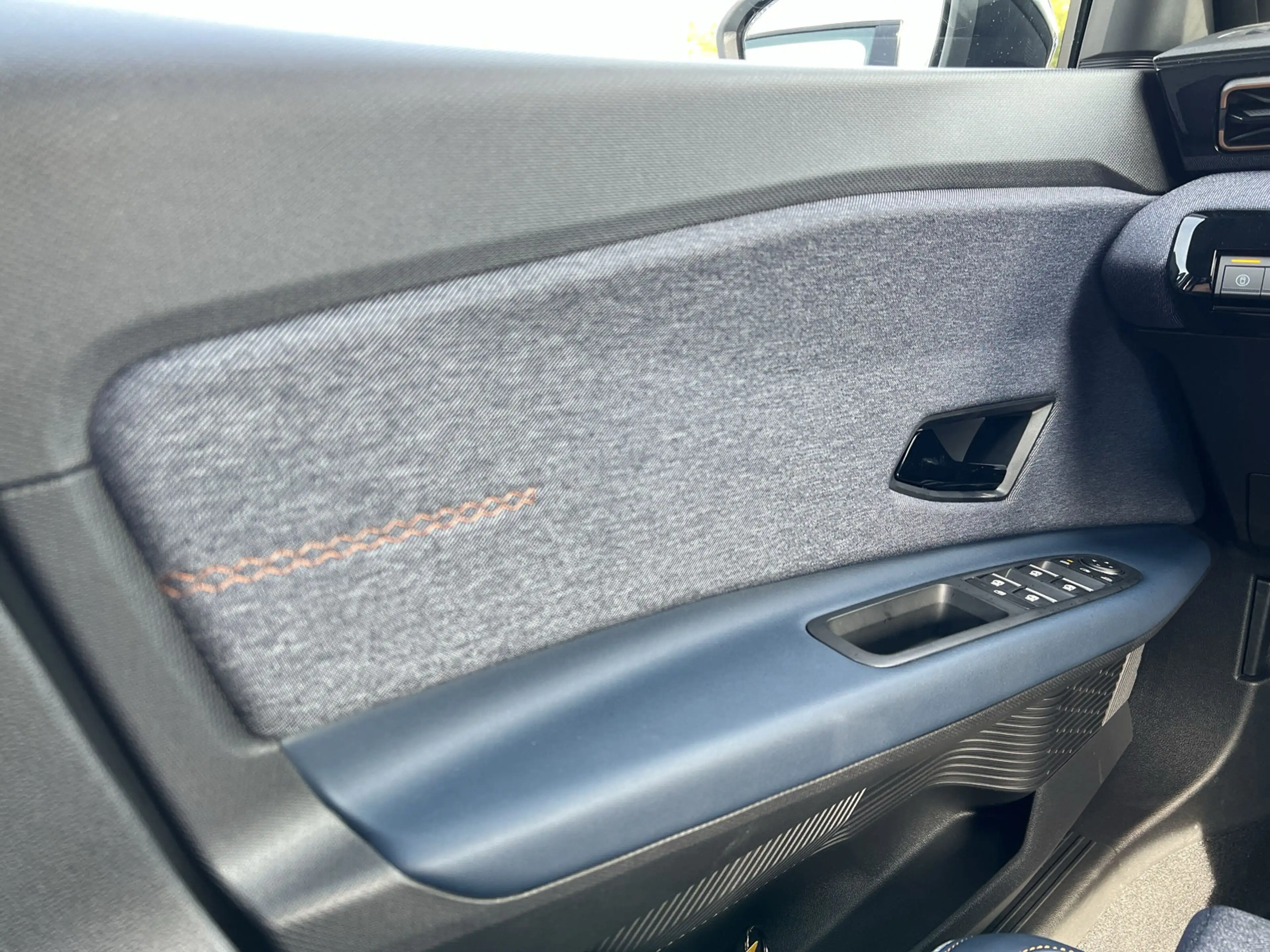 Renault R 4 E-Tech 150 Comfort Range Techno SHZ+RFK+StHz — photo 13
