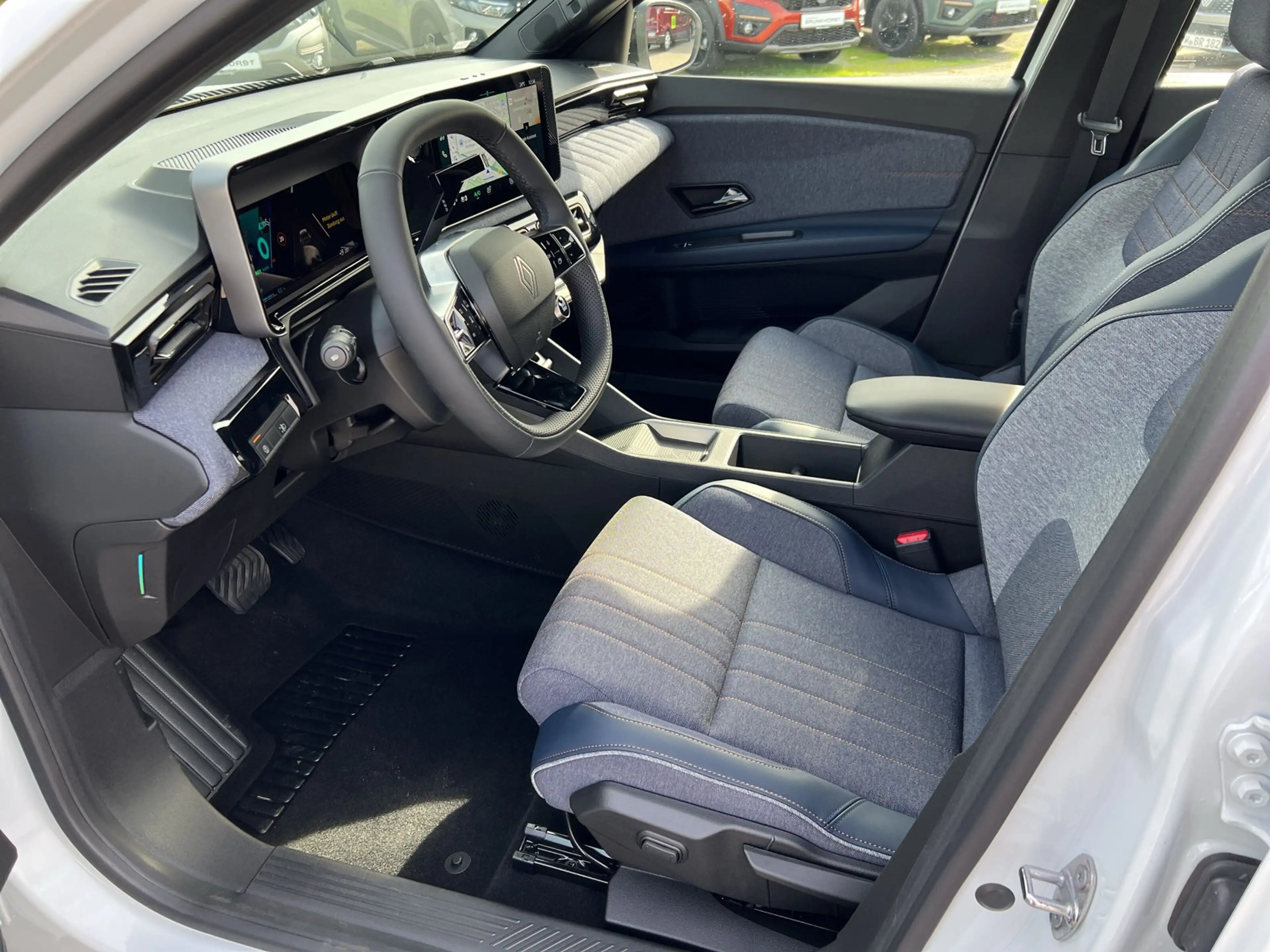 Renault R 4 E-Tech 150 Comfort Range Techno SHZ+RFK+StHz — photo 5