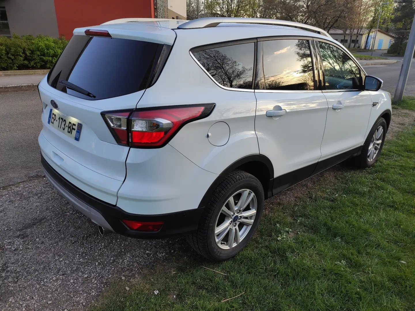Ford Kuga 2.0 TDCi 150 S&S 4x2 BVM6 Titanium - 1