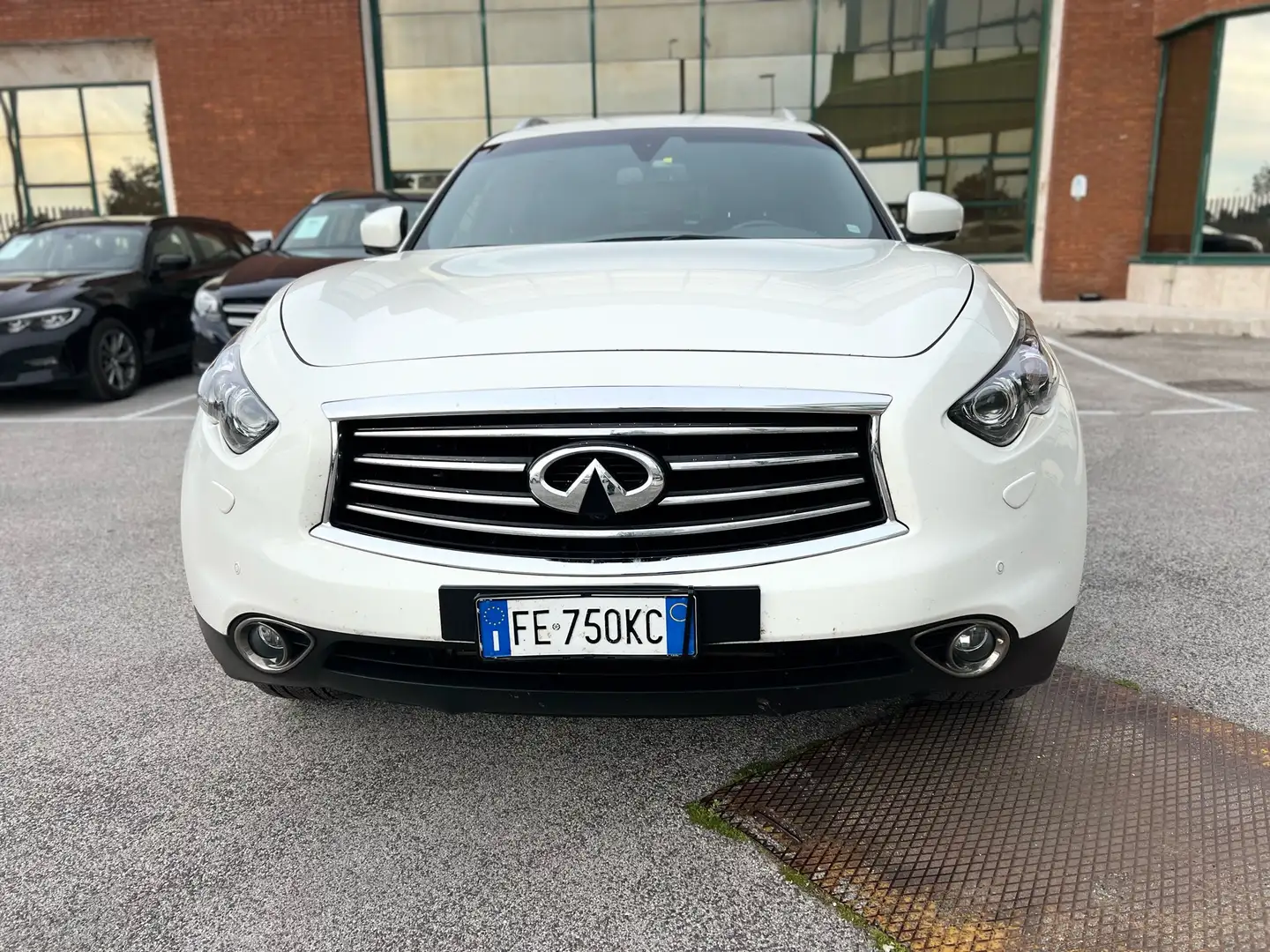 Infiniti QX70 QX70 S Weiß - 2