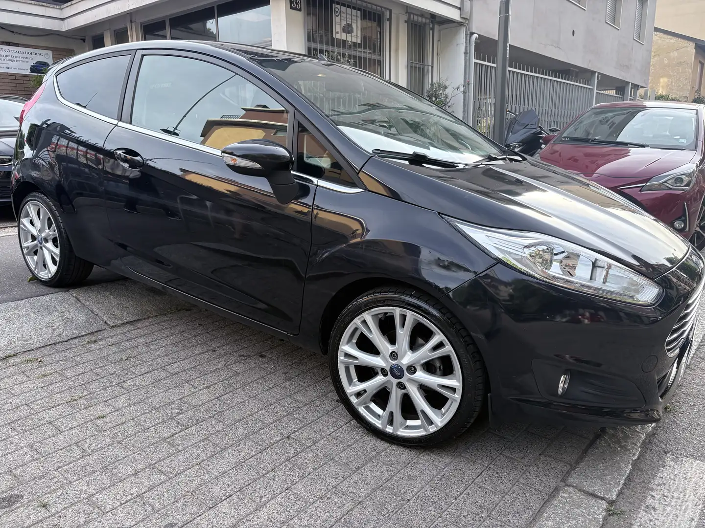 Ford Fiesta 3p 1.5 tdci Titanium 75cv ADATTA A NEO-PATENTATI Nero - 2