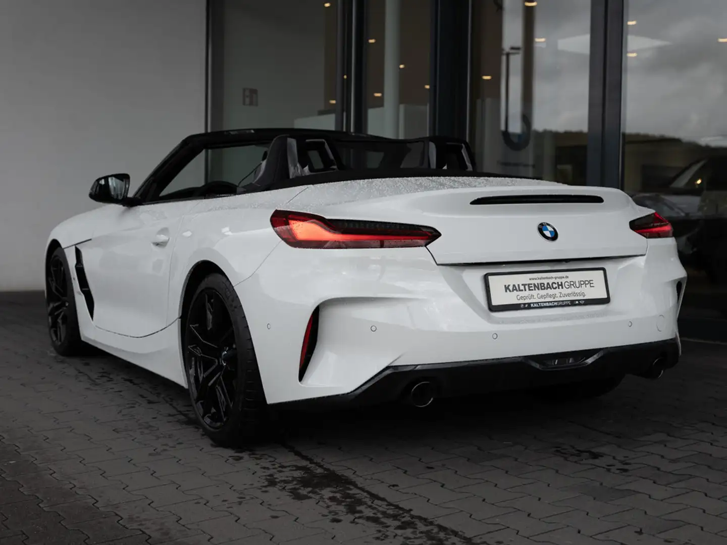 BMW Z4 Roadster sDrive 20i M-Sport FACEL. LED H/K Weiß - 2