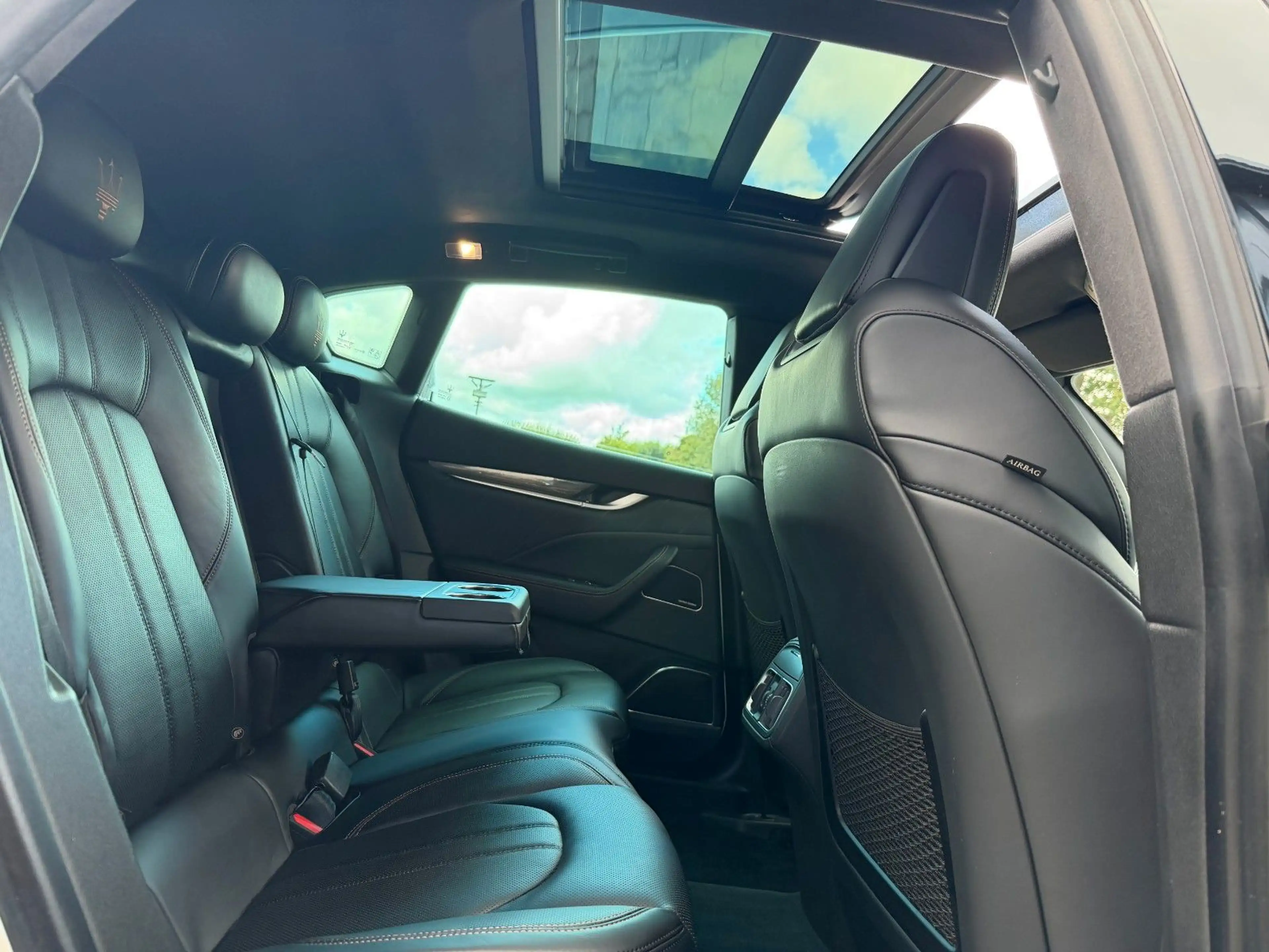 Maserati Levante LEVANTE 3.0 V6*MODENA S*NERISSIMO PAKET*ACC*PANO — photo 8