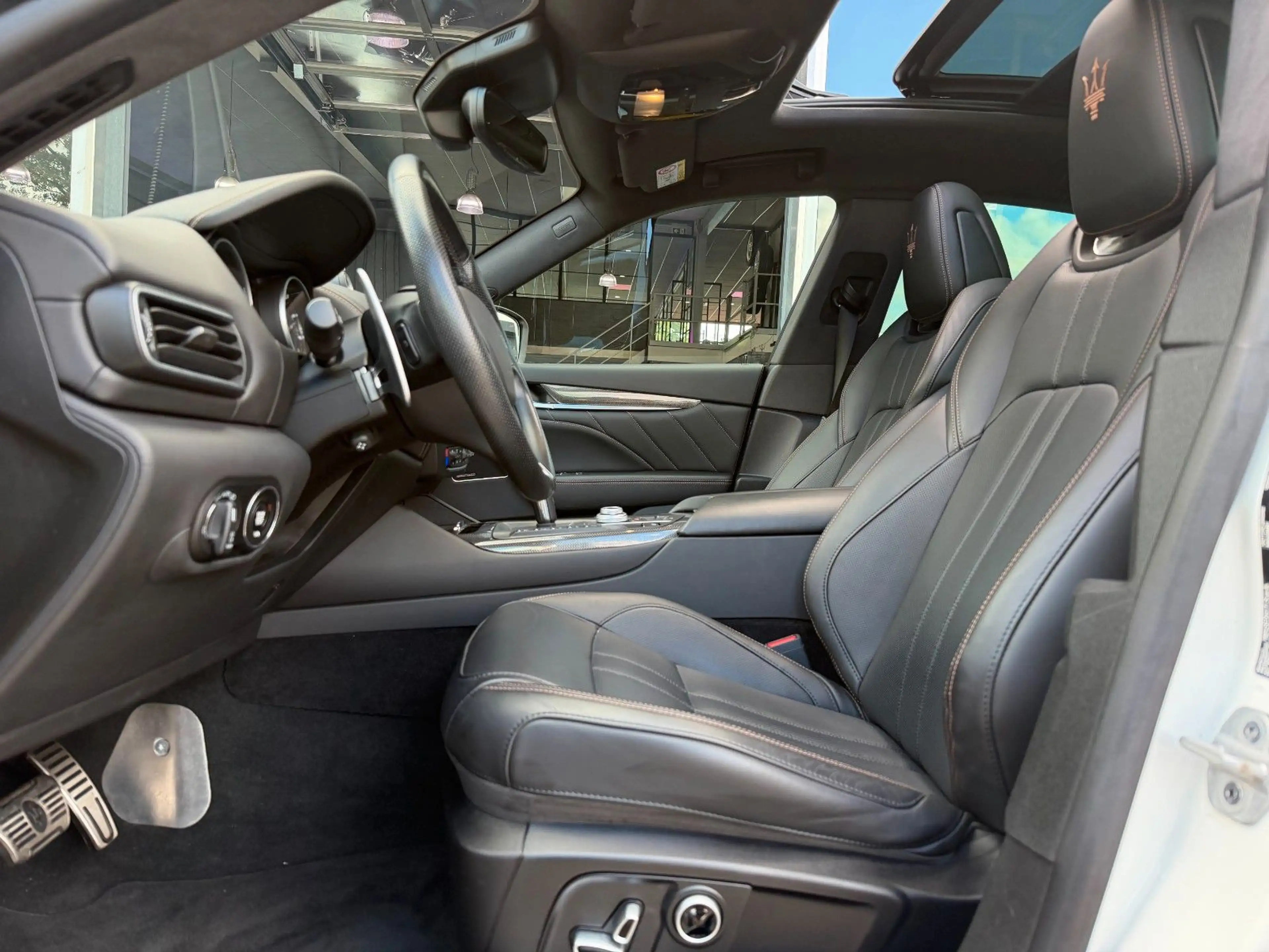 Maserati Levante LEVANTE 3.0 V6*MODENA S*NERISSIMO PAKET*ACC*PANO — photo 6