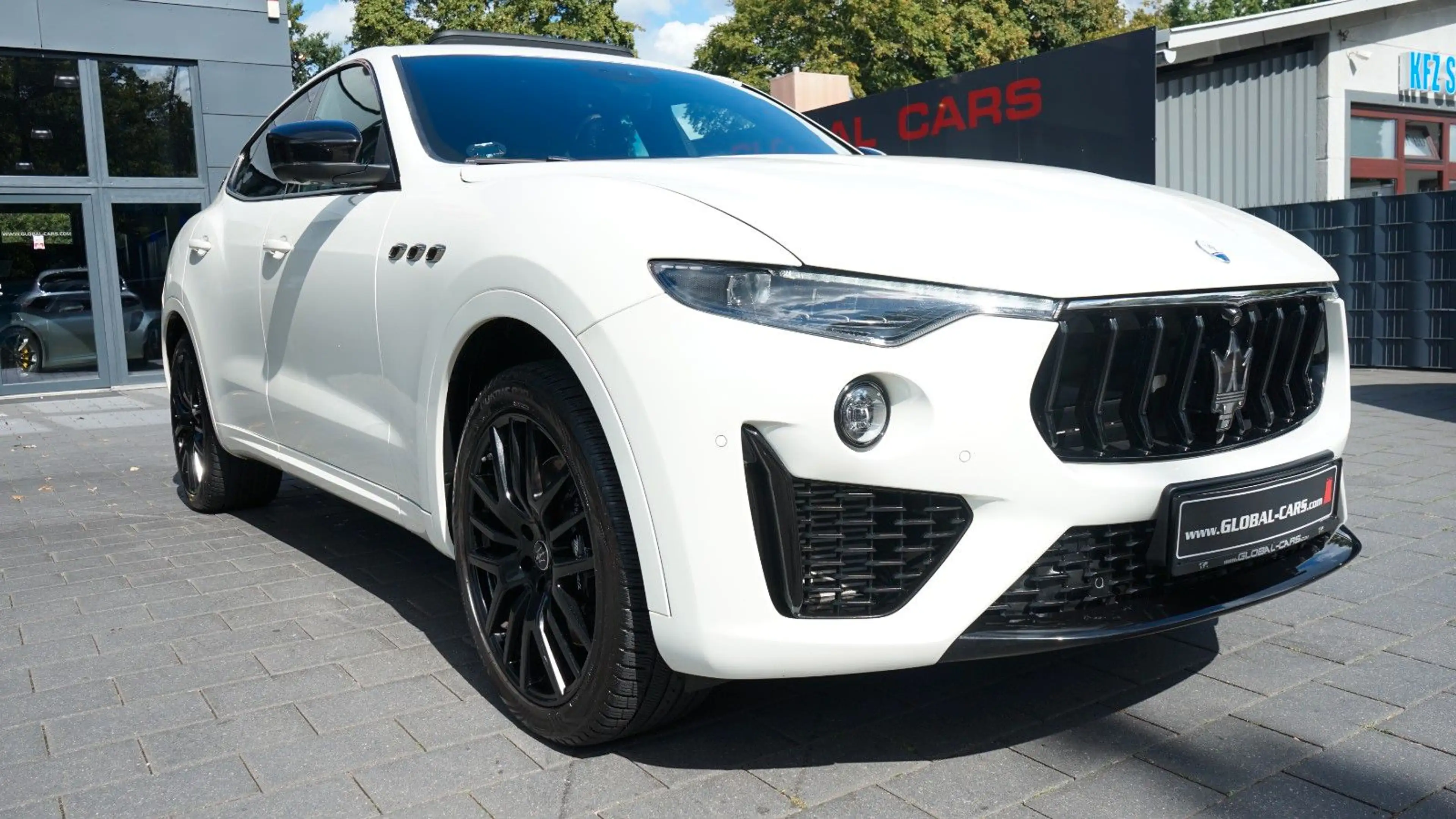 Maserati Levante LEVANTE 3.0 V6*MODENA S*NERISSIMO PAKET*ACC*PANO — photo 13