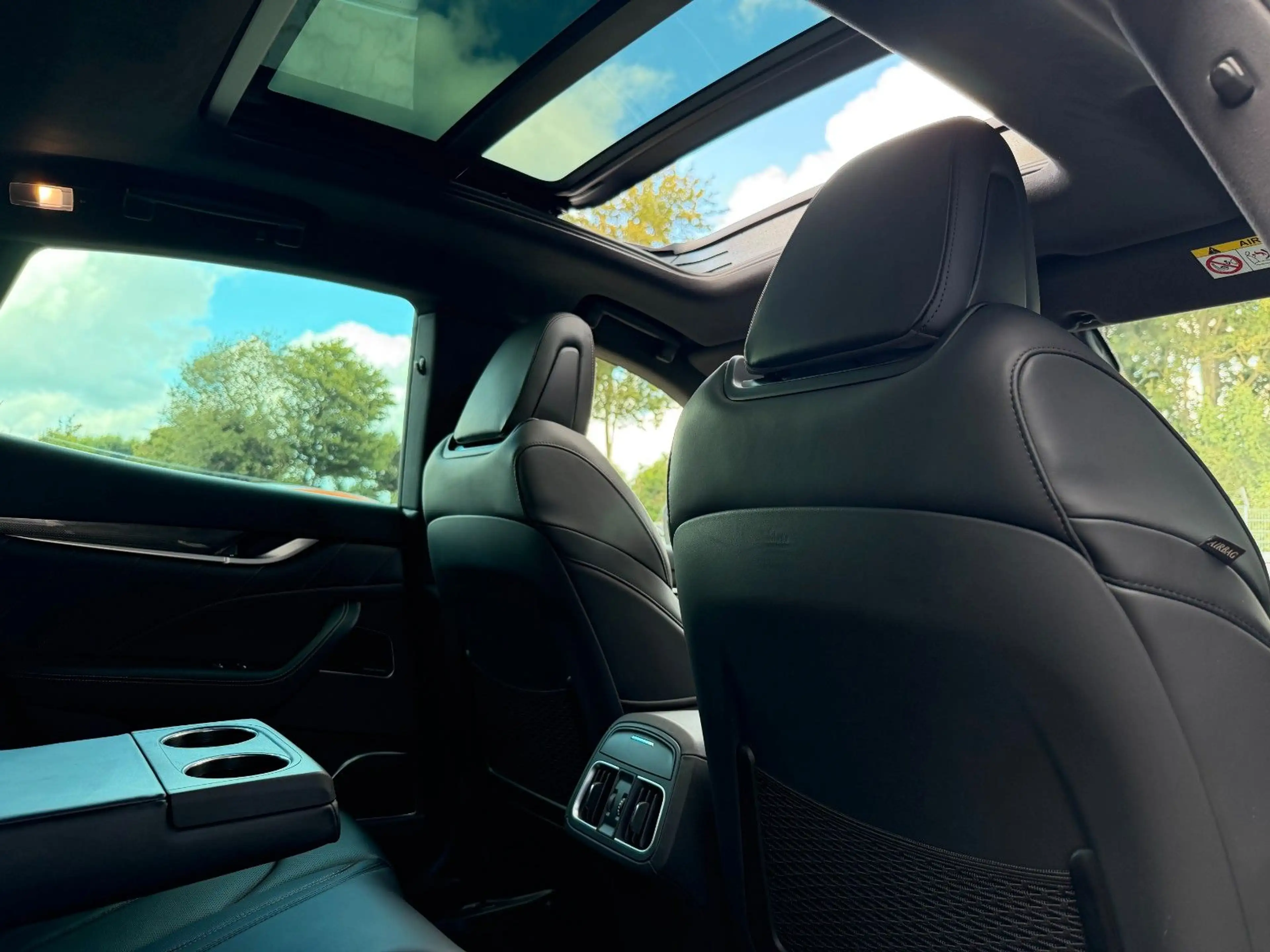Maserati Levante LEVANTE 3.0 V6*MODENA S*NERISSIMO PAKET*ACC*PANO — photo 9