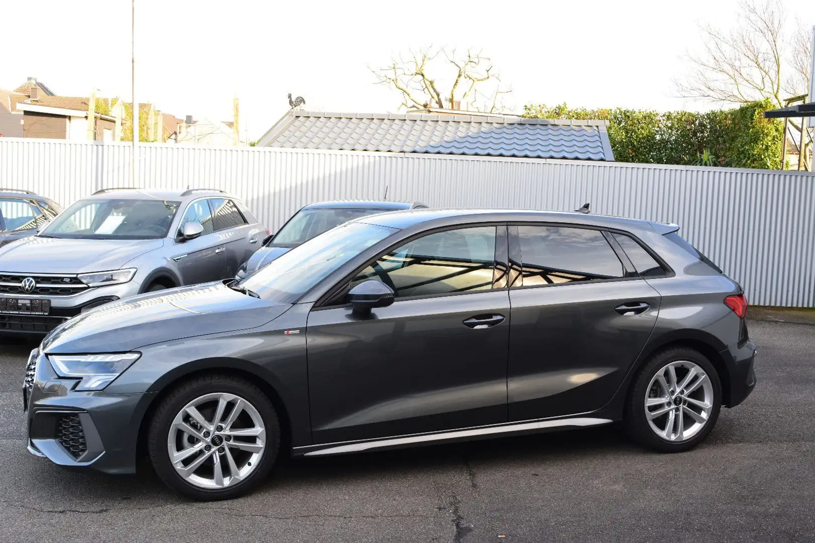 Audi A3 35 TFSI S tronic Sline Sportback LED SHZ GRA Gris - 2