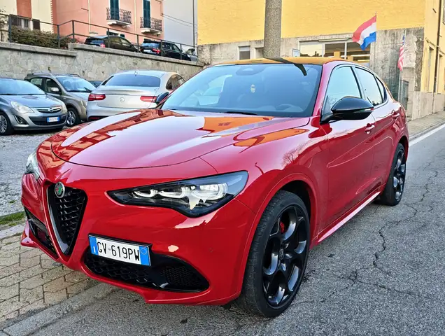 Alfa Romeo Stelvio tributo italiano