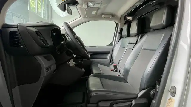 Opel Vivaro view 8