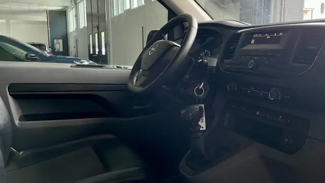 Opel Vivaro view 15