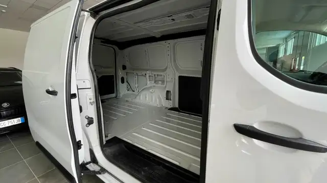 Opel Vivaro view 7