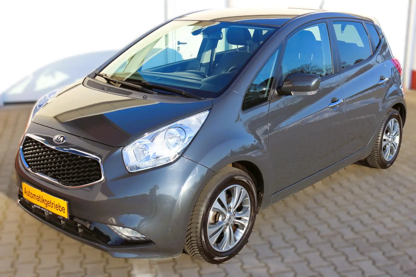 Kia Venga Dream Team Edition Grau - 1