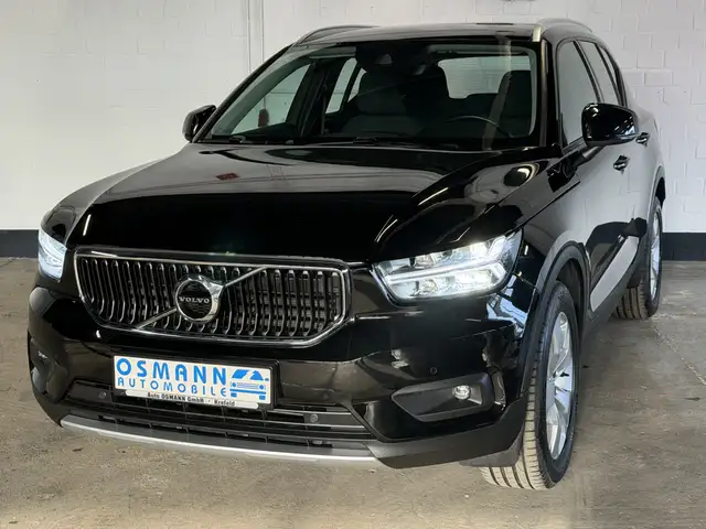 Volvo XC40 T2 Momentum Pro Winter Paket CarPlay