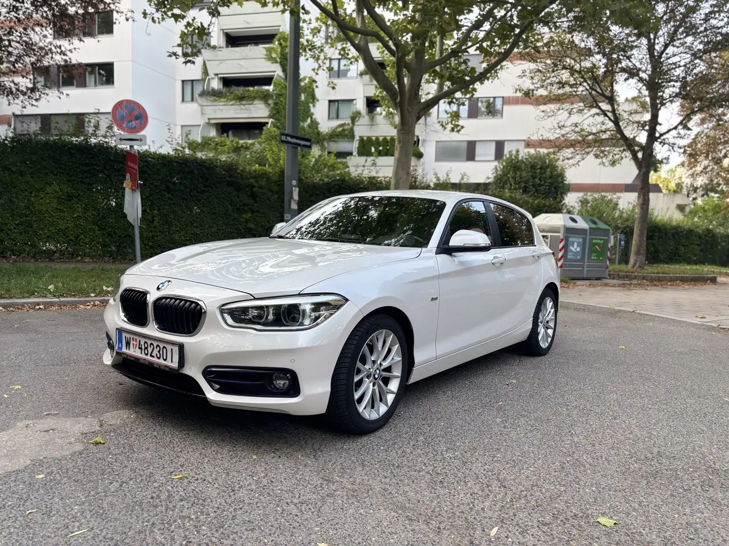 BMW 116 116d Sport Line Aut. Sport Line Weiß - 1