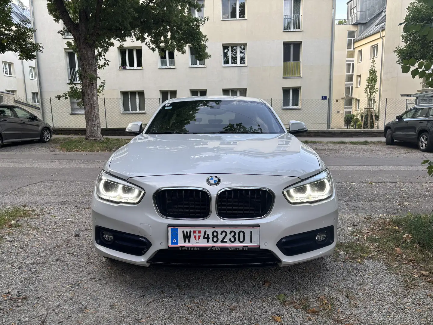 BMW 116 116d Sport Line Aut. Sport Line Weiß - 2