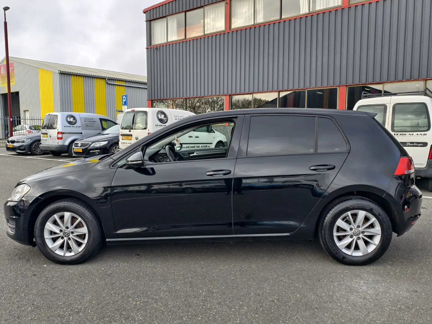 Volkswagen Golf 1.2 TSI Trendline Noir - 2