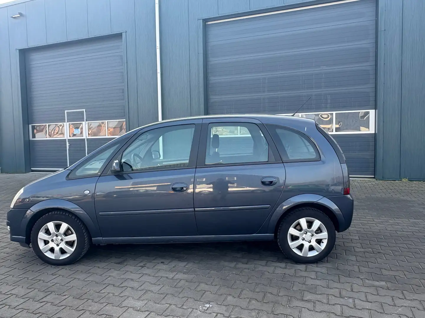 Opel Meriva 1.6-16V Cosmo Airco Gri - 2
