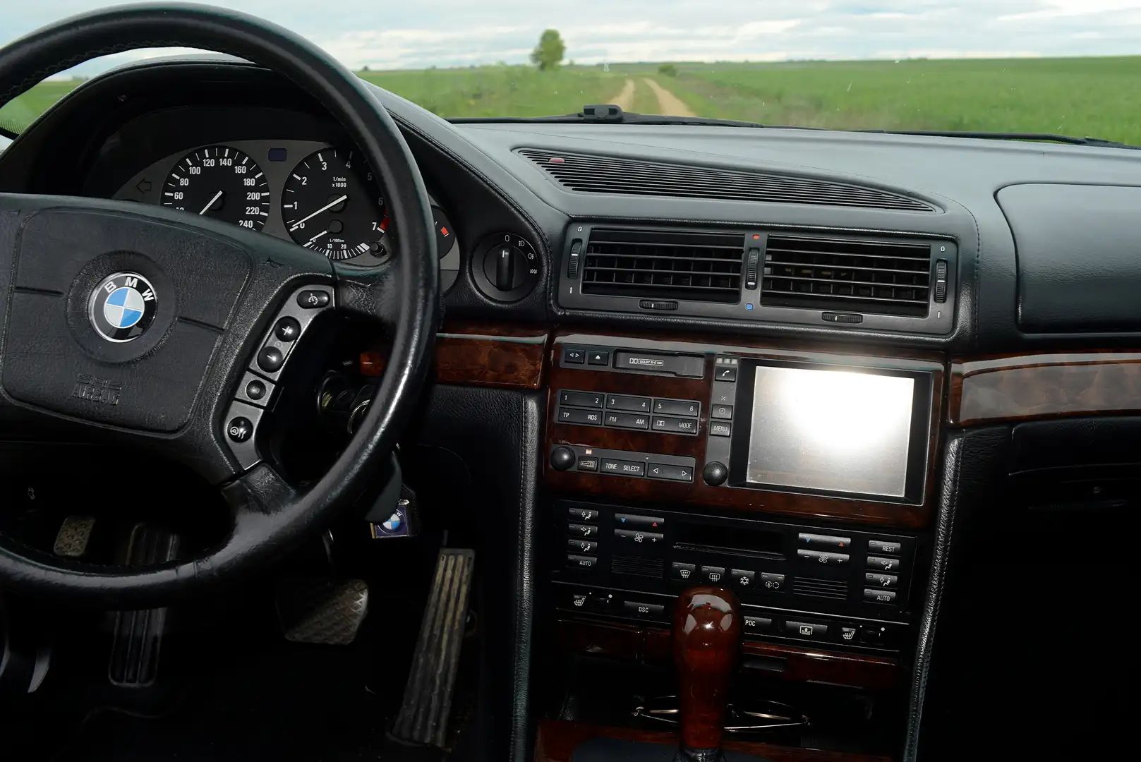 BMW 750 750i Aut. - 1
