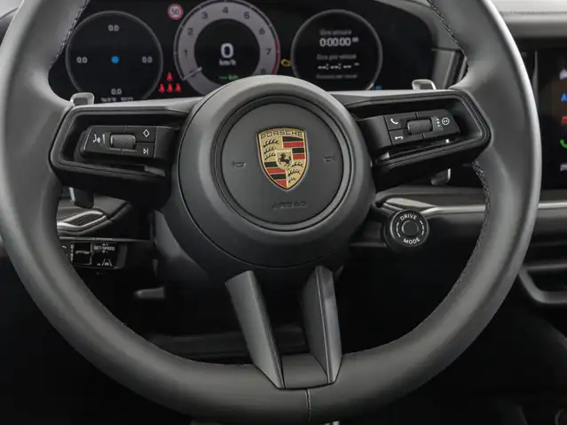 Porsche Cayenne view 9