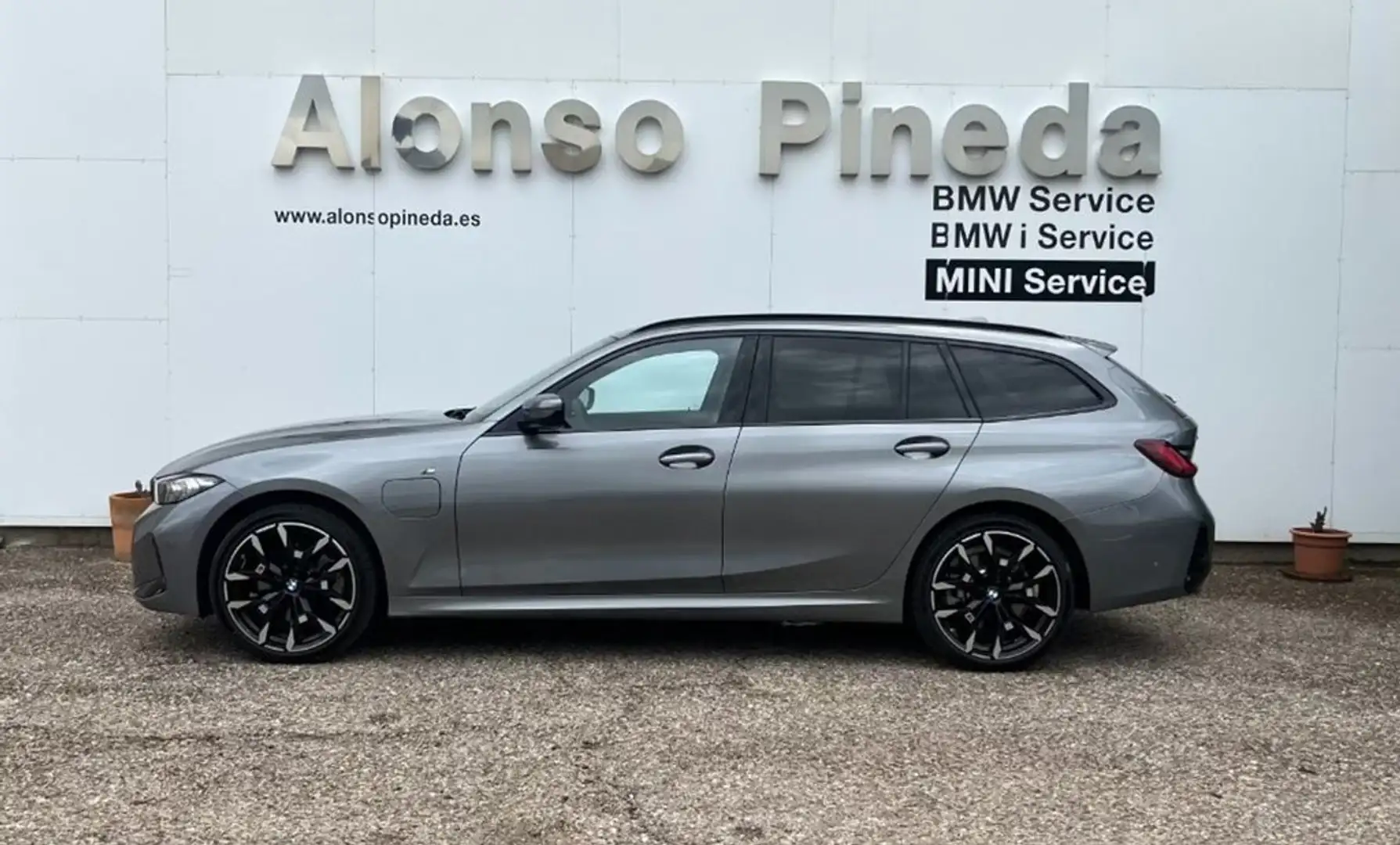 BMW 330 e xDrive M Sport Gris - 2