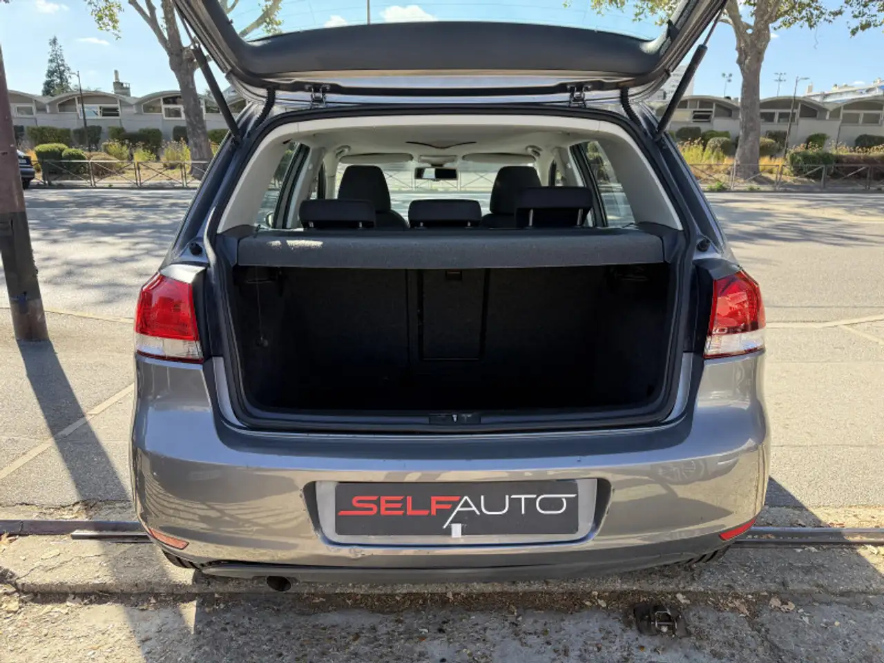 Volkswagen Golf Standard Model — photo 16