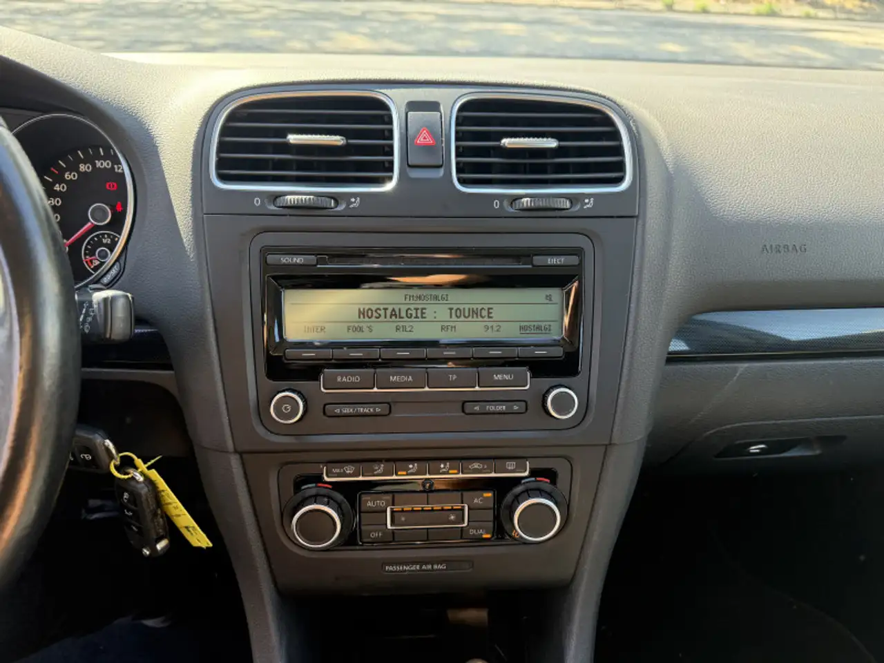 Volkswagen Golf Standard Model — photo 12