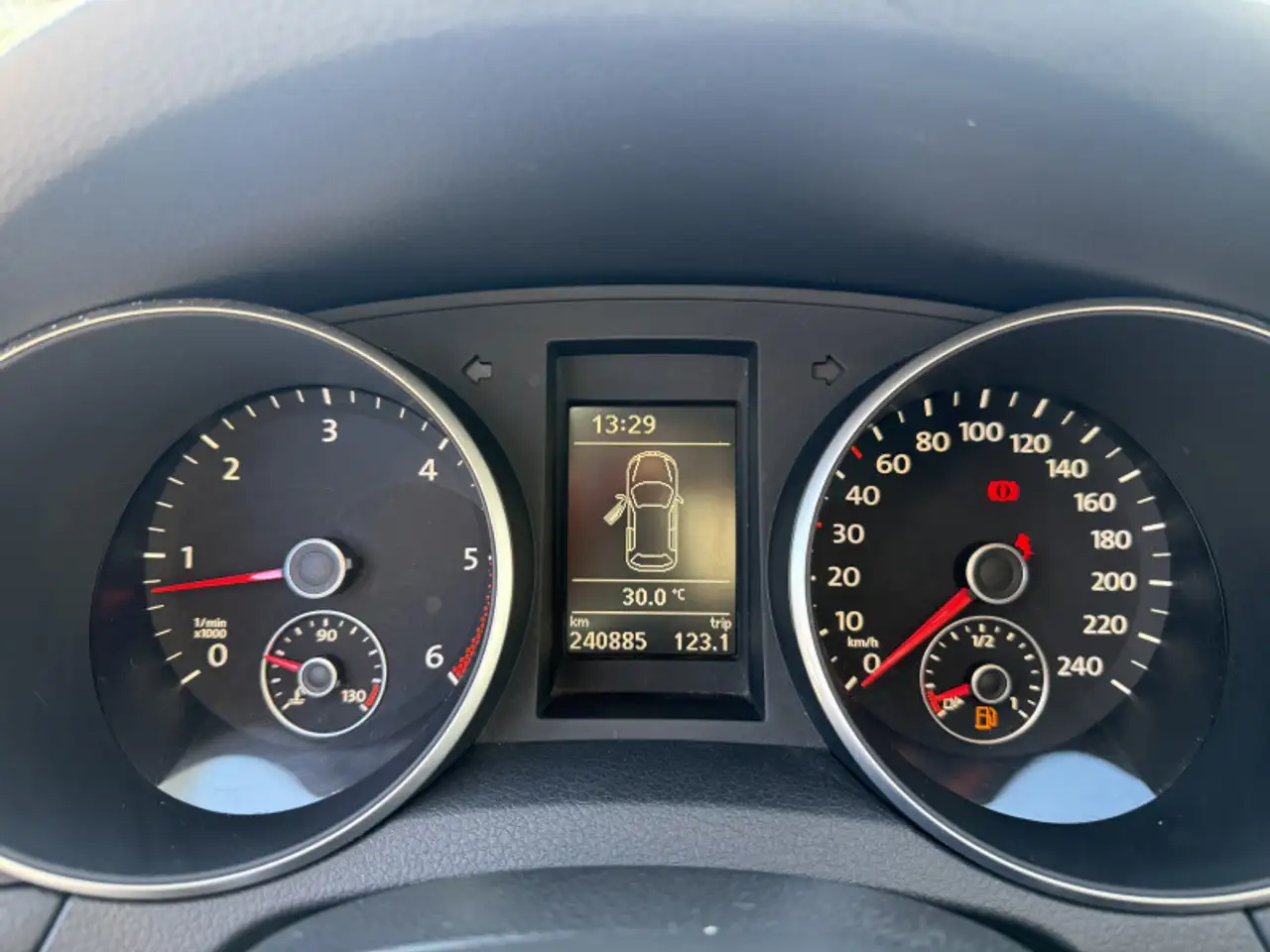 Volkswagen Golf Standard Model — photo 11