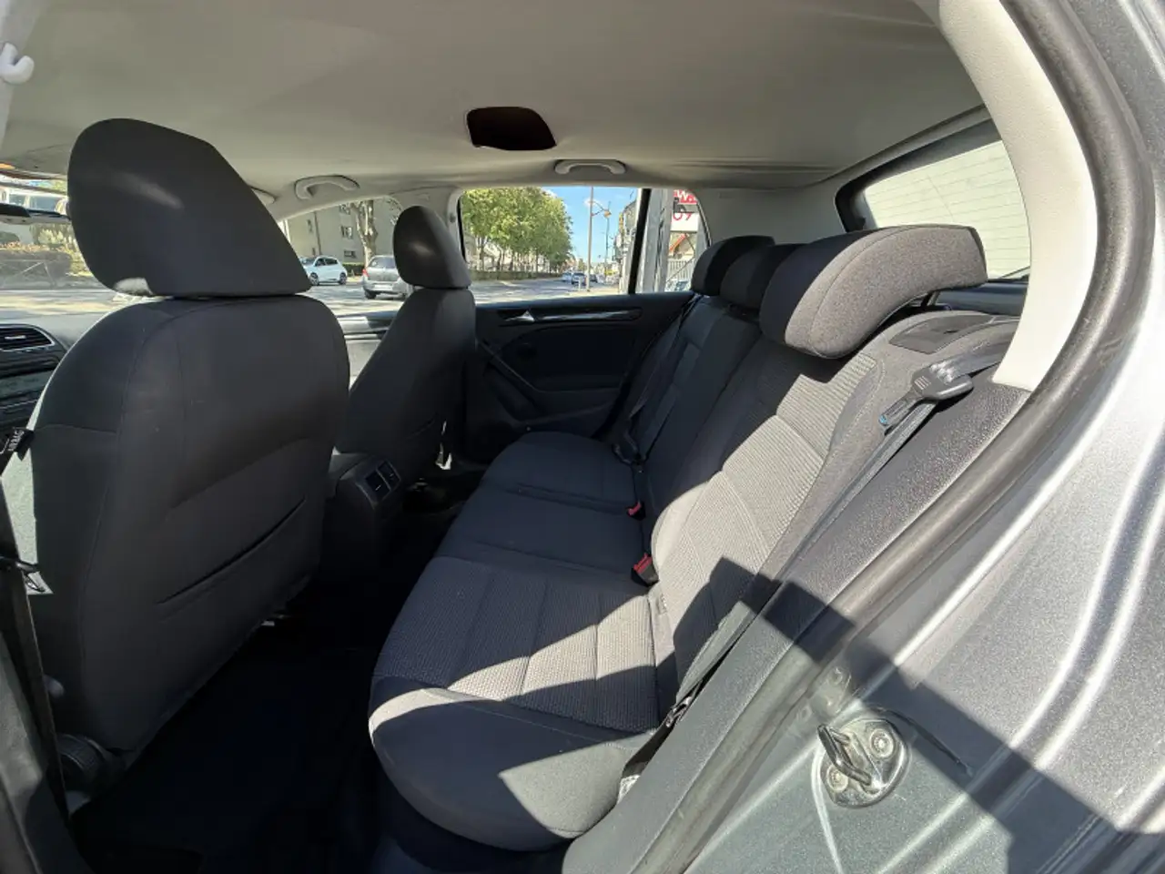 Volkswagen Golf Standard Model — photo 7