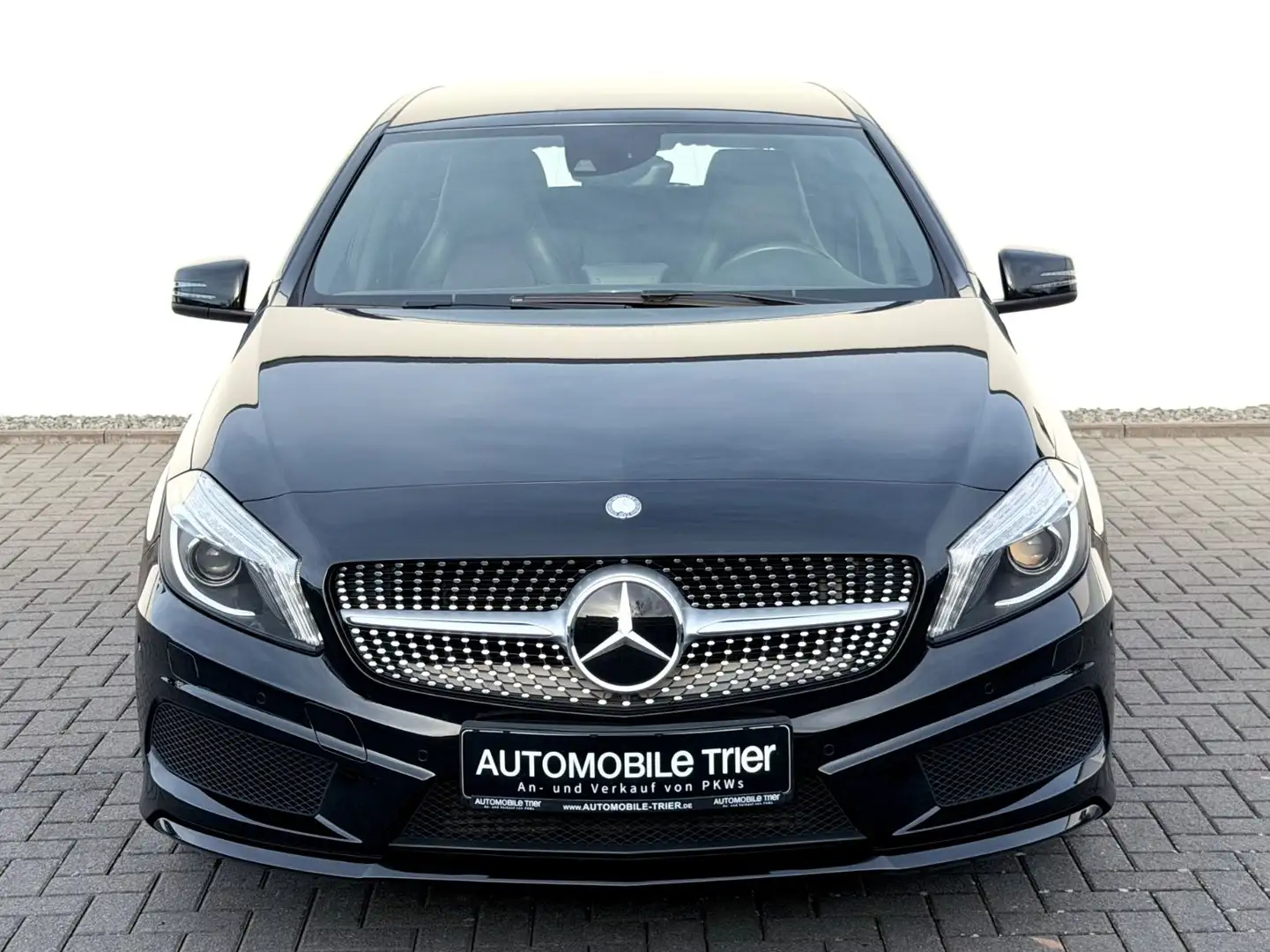 Mercedes-Benz A 200 / AMG LINE / NAVI / PDC / LEDER / GARANTIE Black - 2