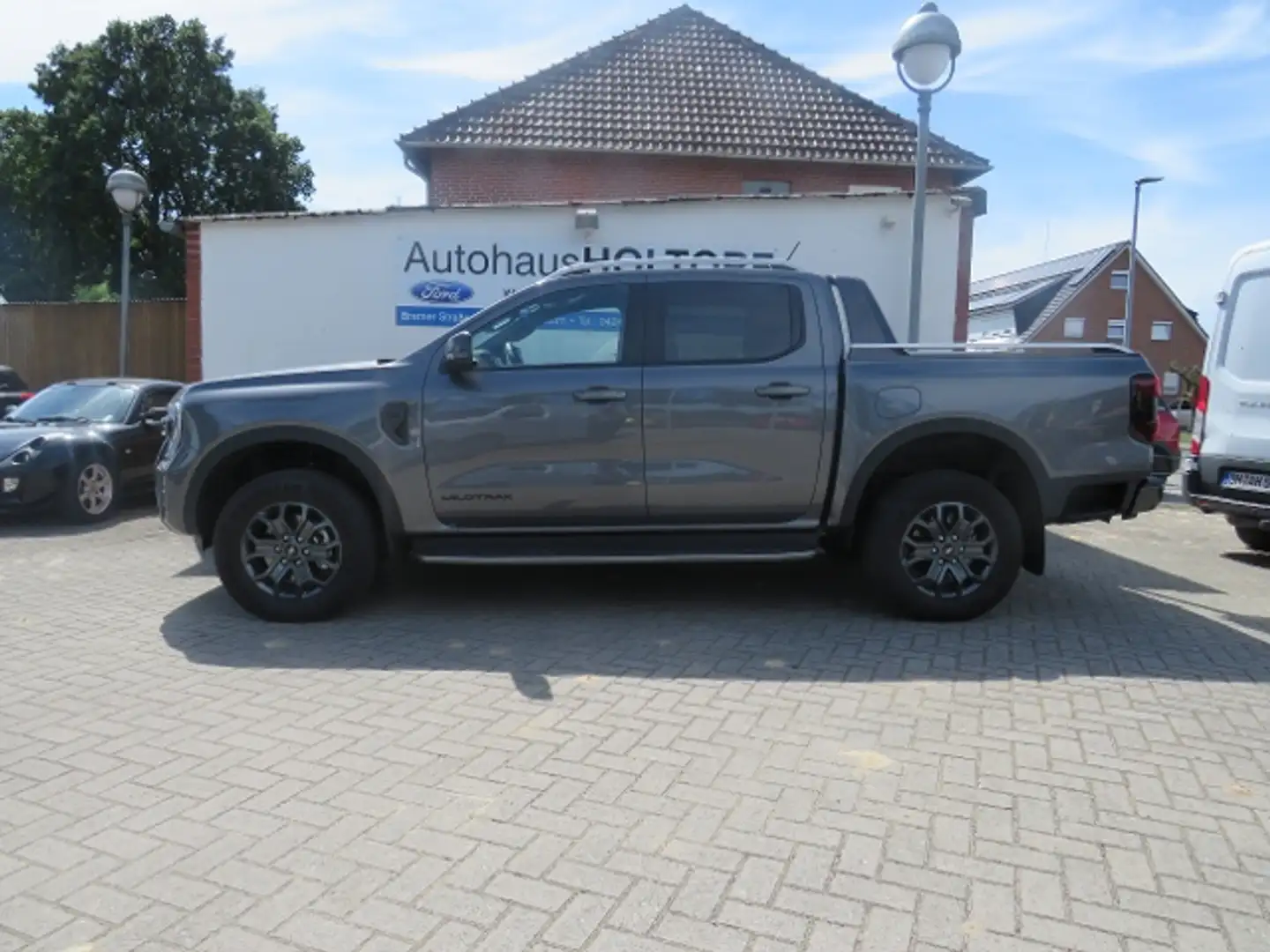 Ford Ranger Wildtrak e-4WD Doka KLIMA LED NAVI Gris - 2