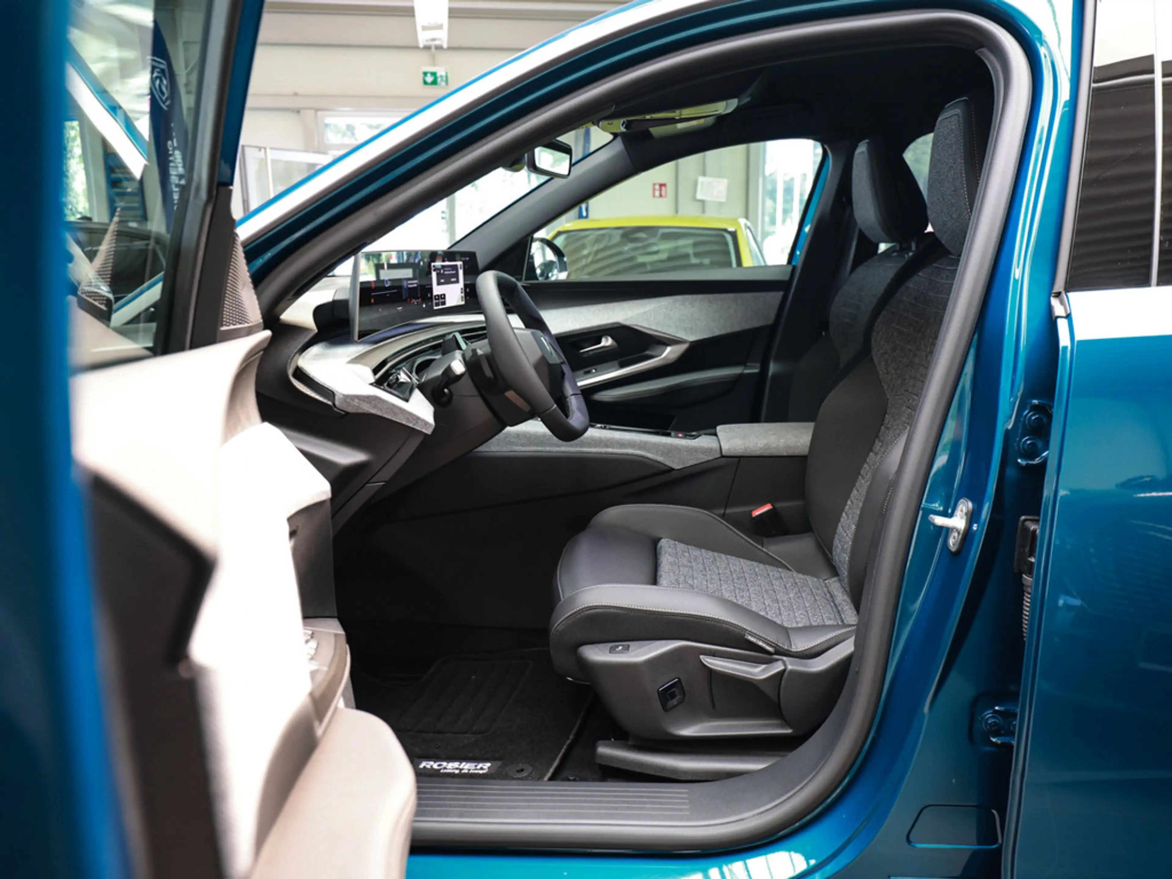 Peugeot 3008 Allure Business HYBRID 145 e-DSC6 ACC — photo 11