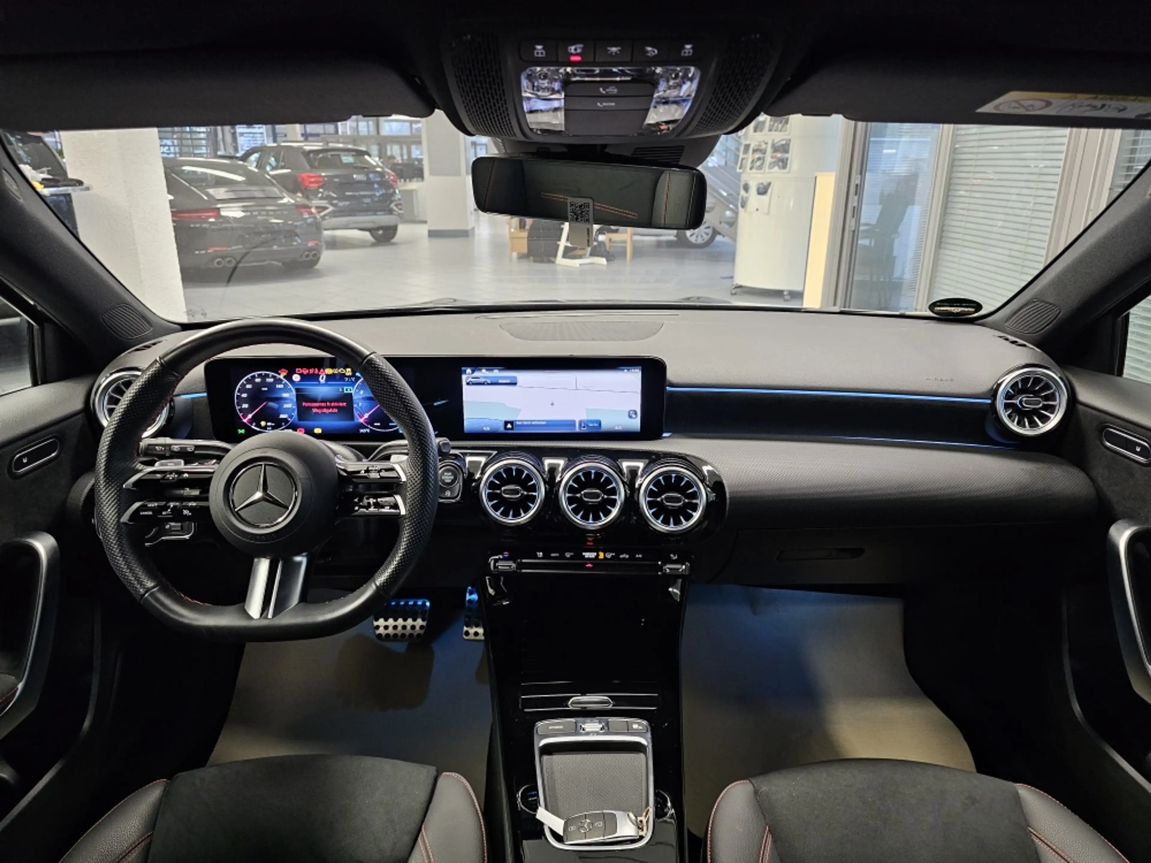 Mercedes-Benz A 180 AMG Line Navi,Klimaaut,Kamera,High-LED,SHZ — photo 8