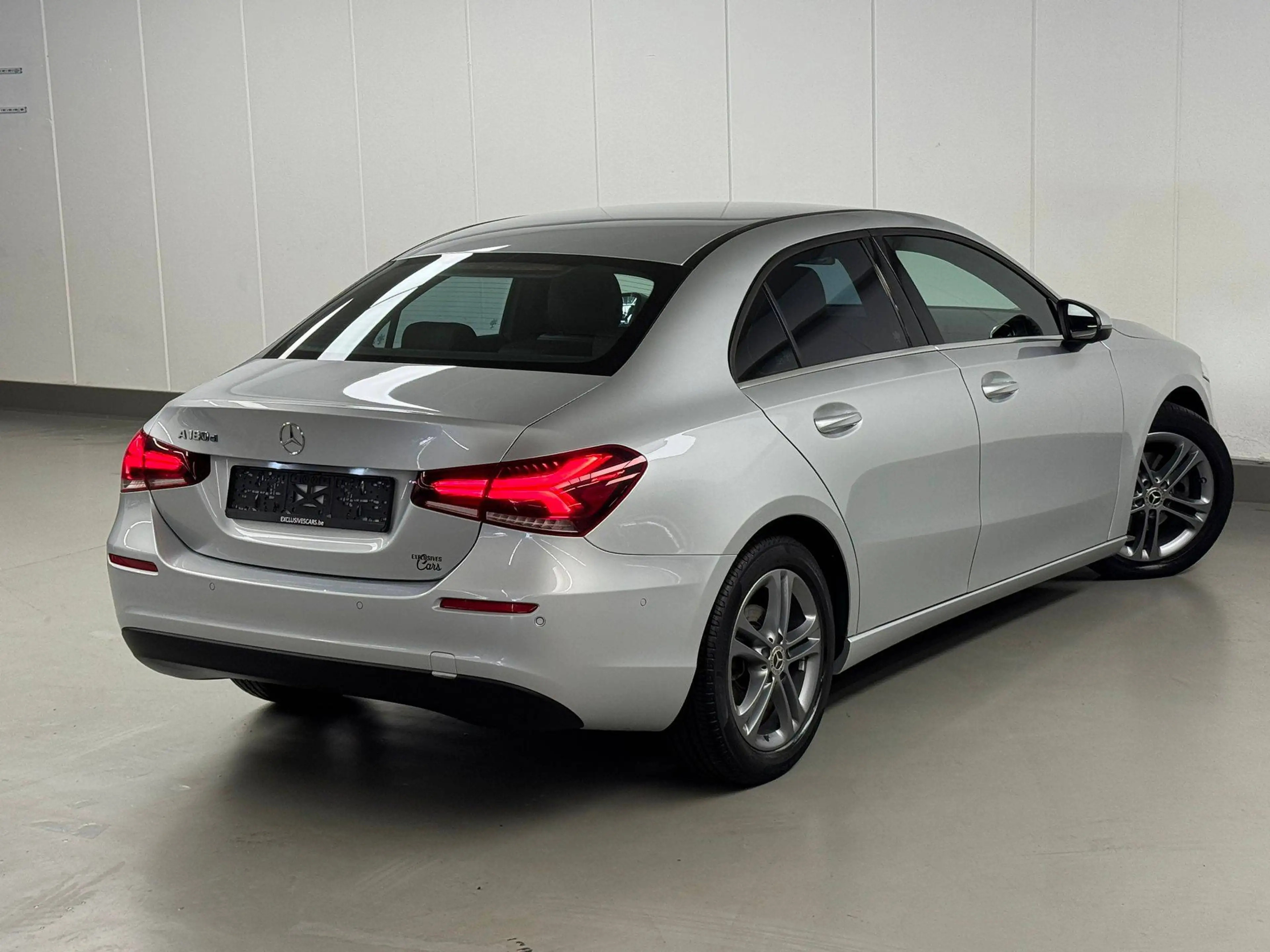 Mercedes-Benz A 180 D 116CV !! 45000 KM !! AUTO GPS CAMERA CARPLAY JA — photo 6