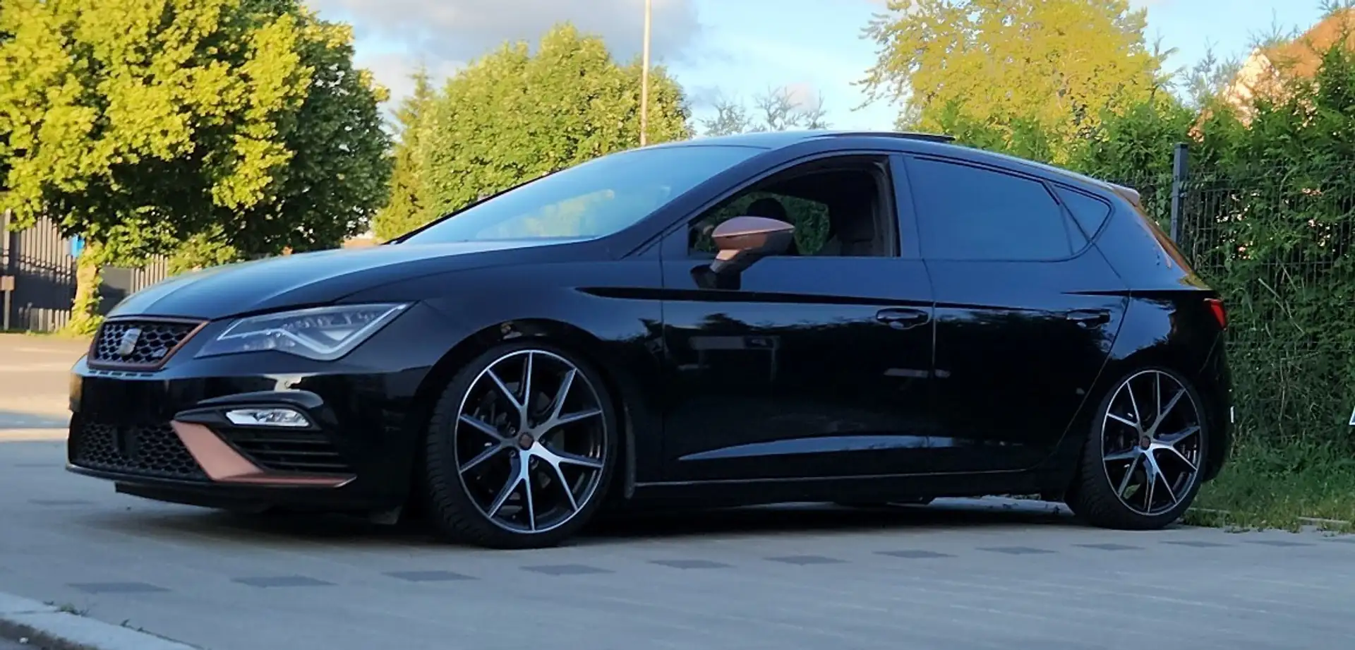 SEAT Leon 2.0 TSI OPF DSG Cupra - 2