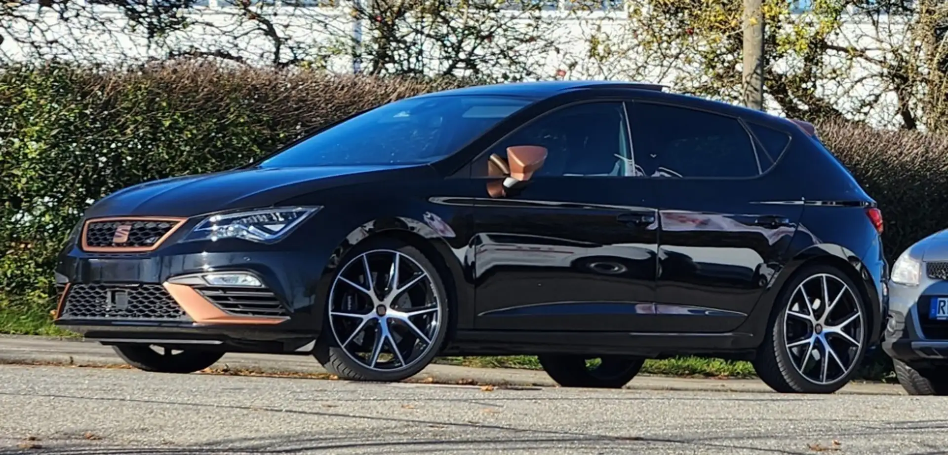 SEAT Leon 2.0 TSI OPF DSG Cupra - 1