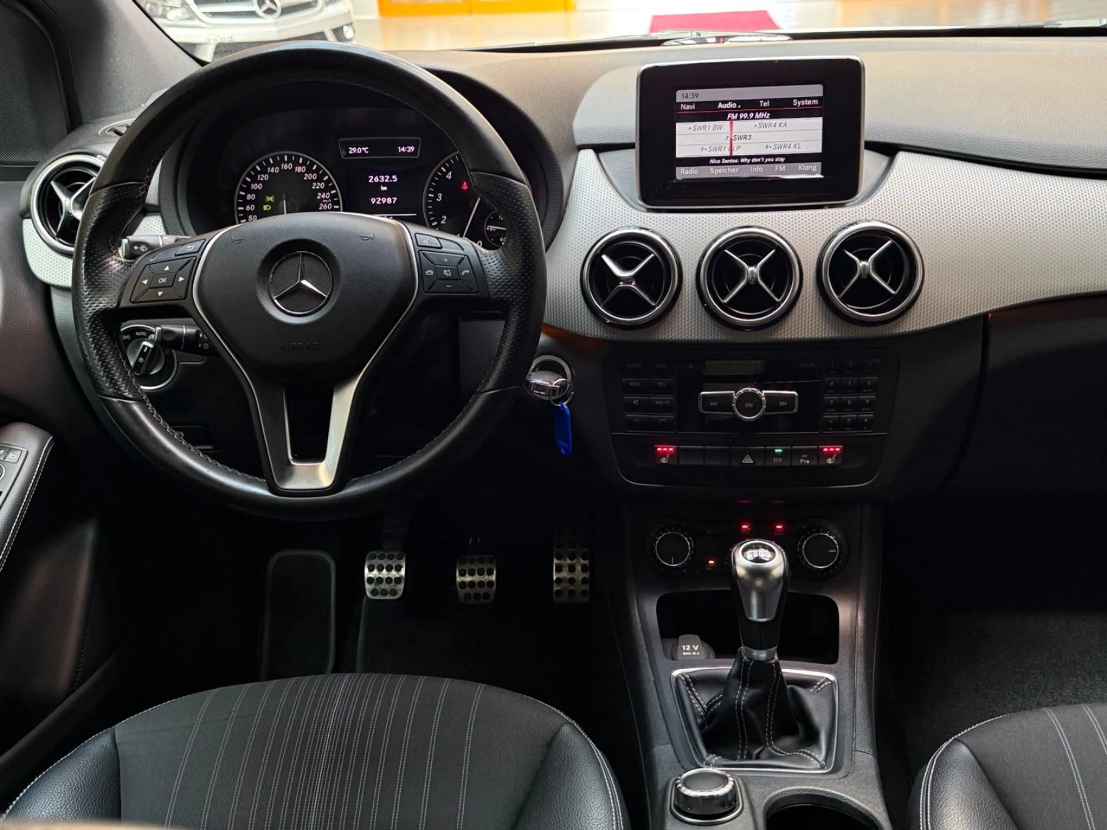Mercedes-Benz B 180 B180|SHZ|PDC|Klimaanlage|Xenon|2.Hand|Bluetooth — photo 12